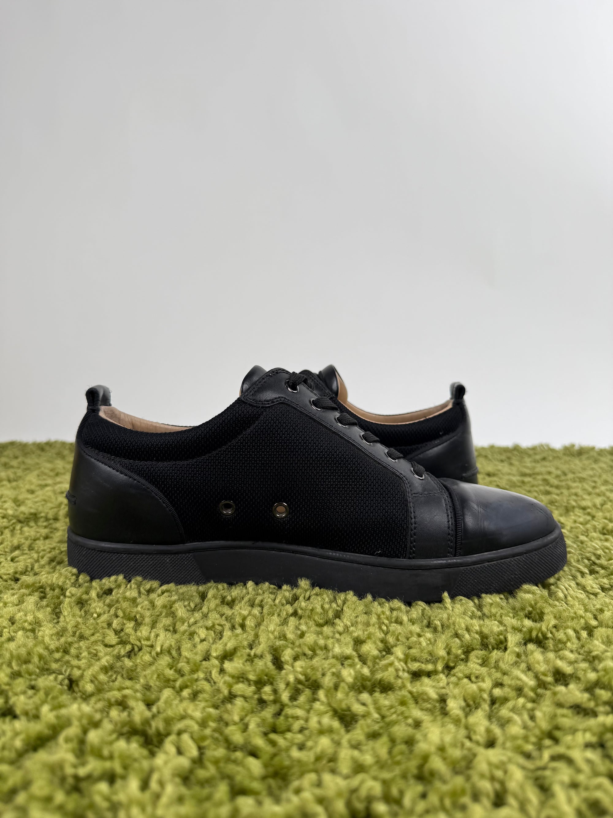 Christian Louboutin Low Nere 42