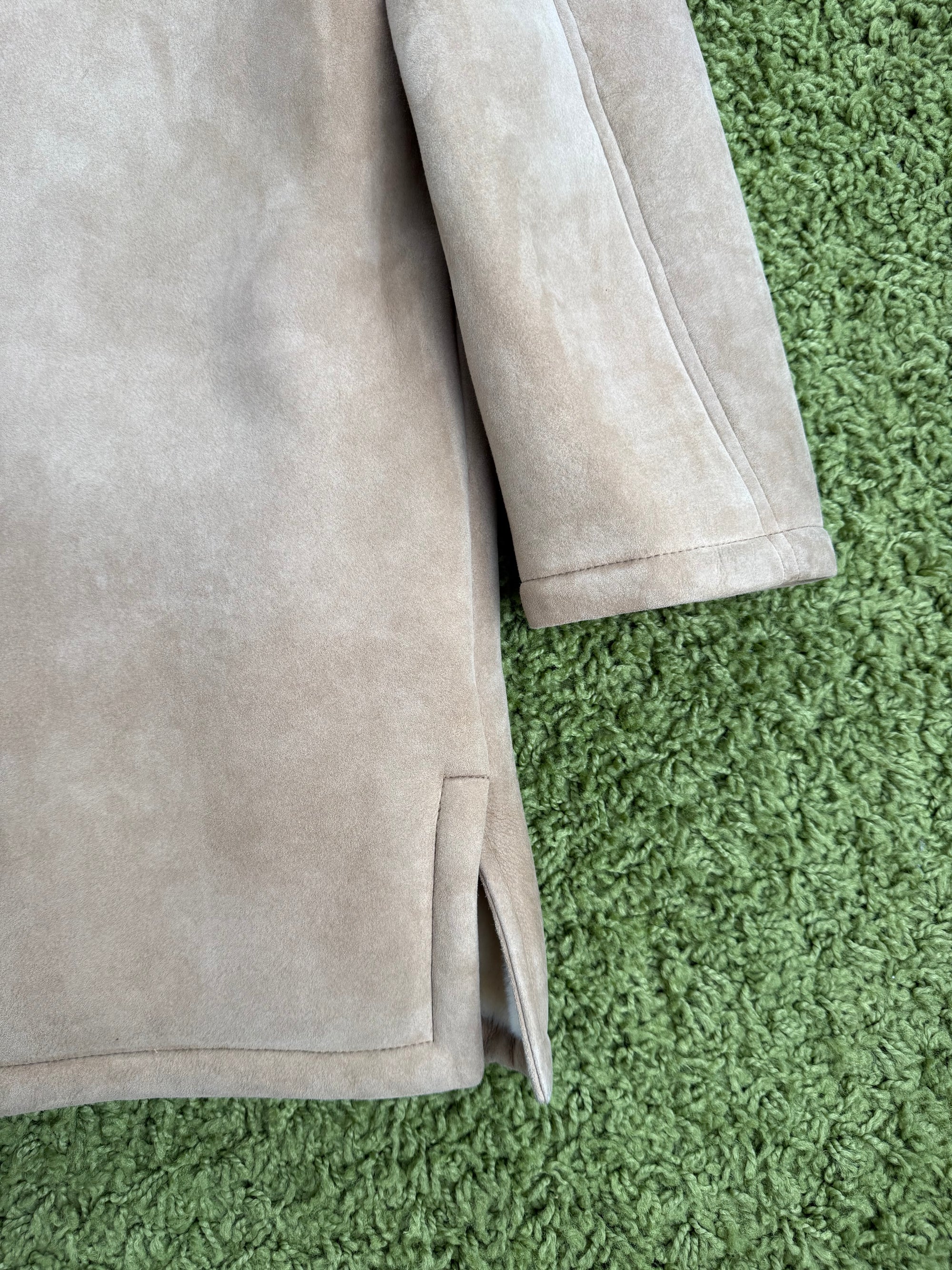 Montone con collo in shearling e bottoni incisi Prada Beige 40