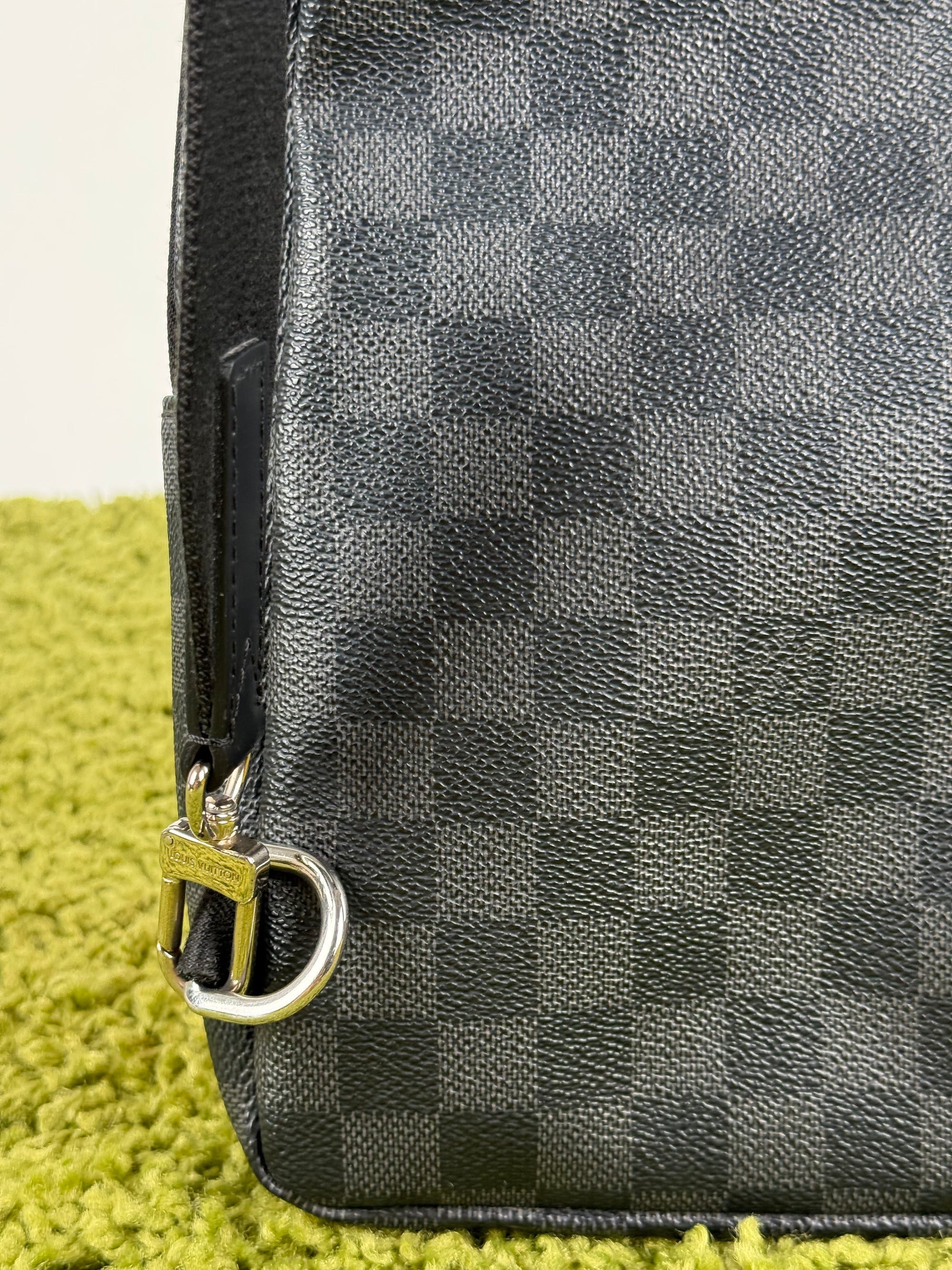 Borsello Avenue Sling Louis Vuitton Nero