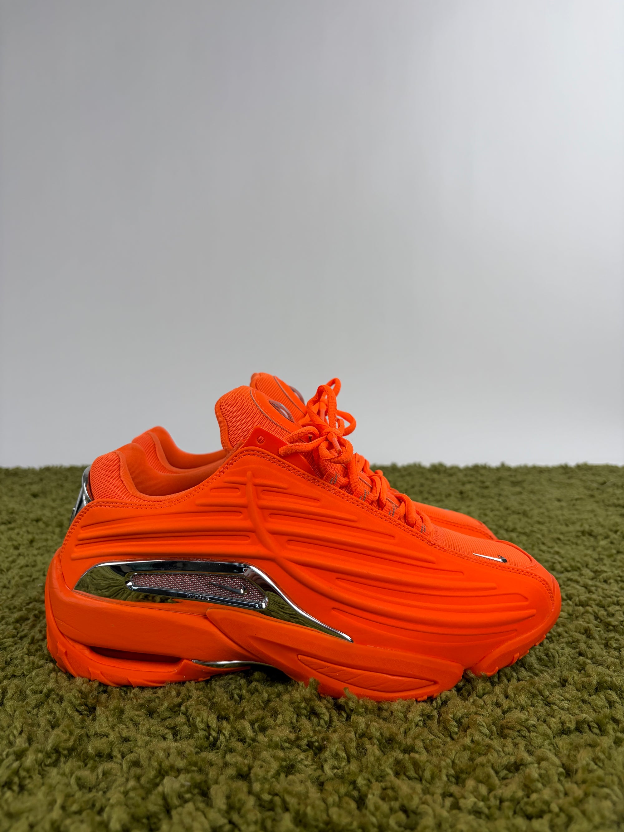 Nike Nocta Size 42 arancioni e argento