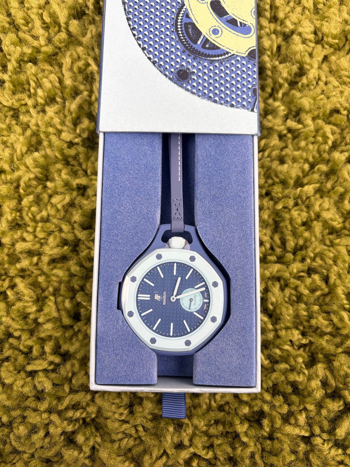 Orologio Audemars Piguet X Swatch della collezione Bioceramic Royal Pop