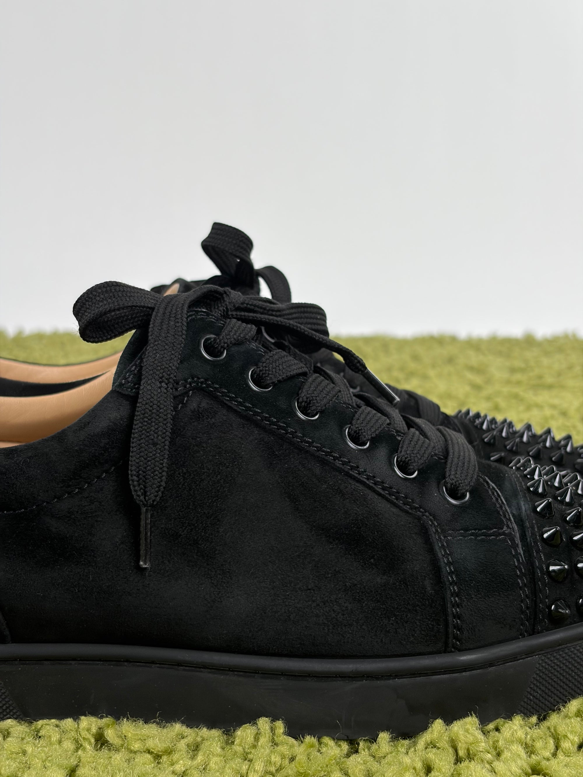 Louboutin basse Size 41 nere