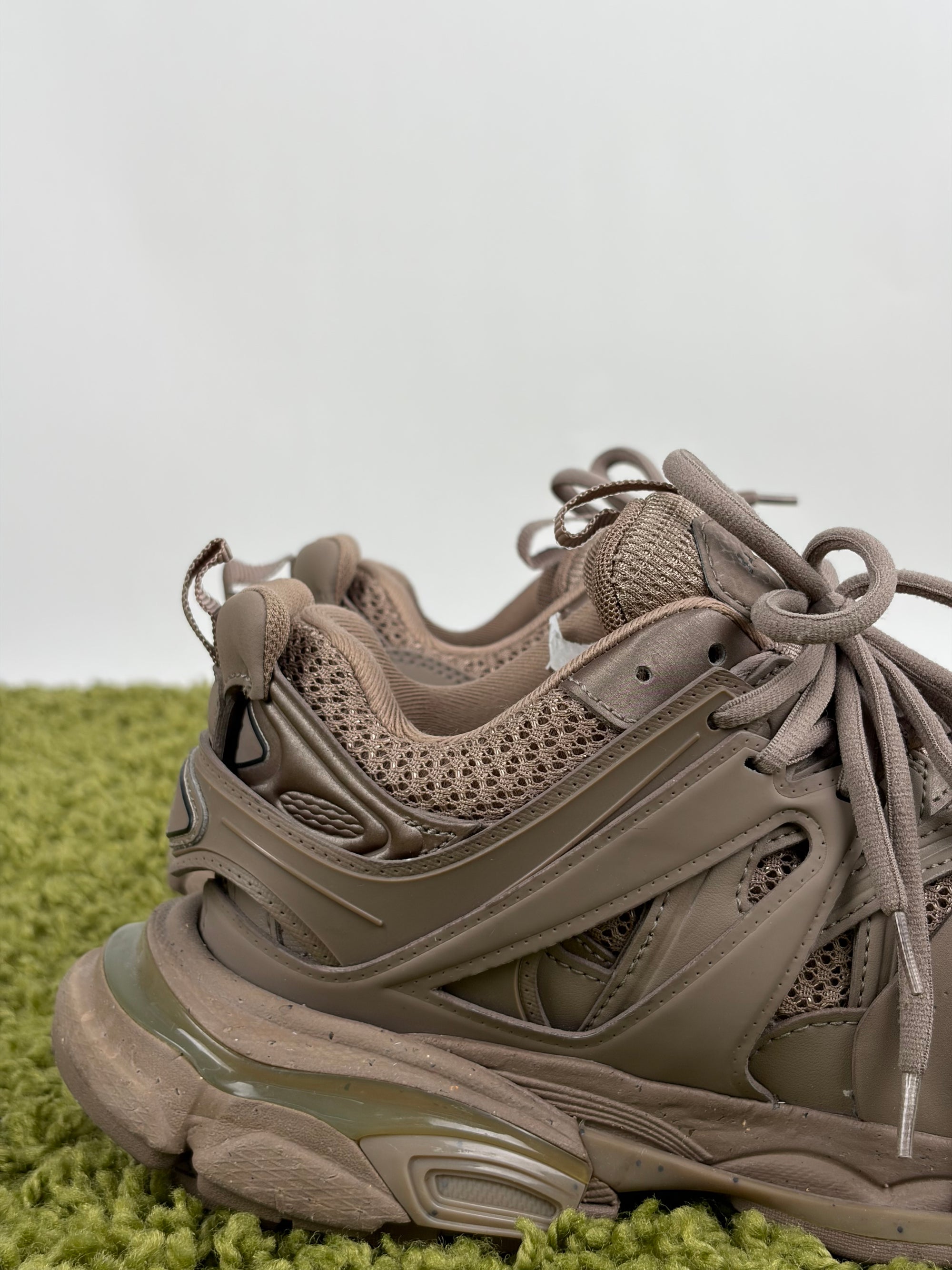 Balenciaga Track Size 37 marrone fango