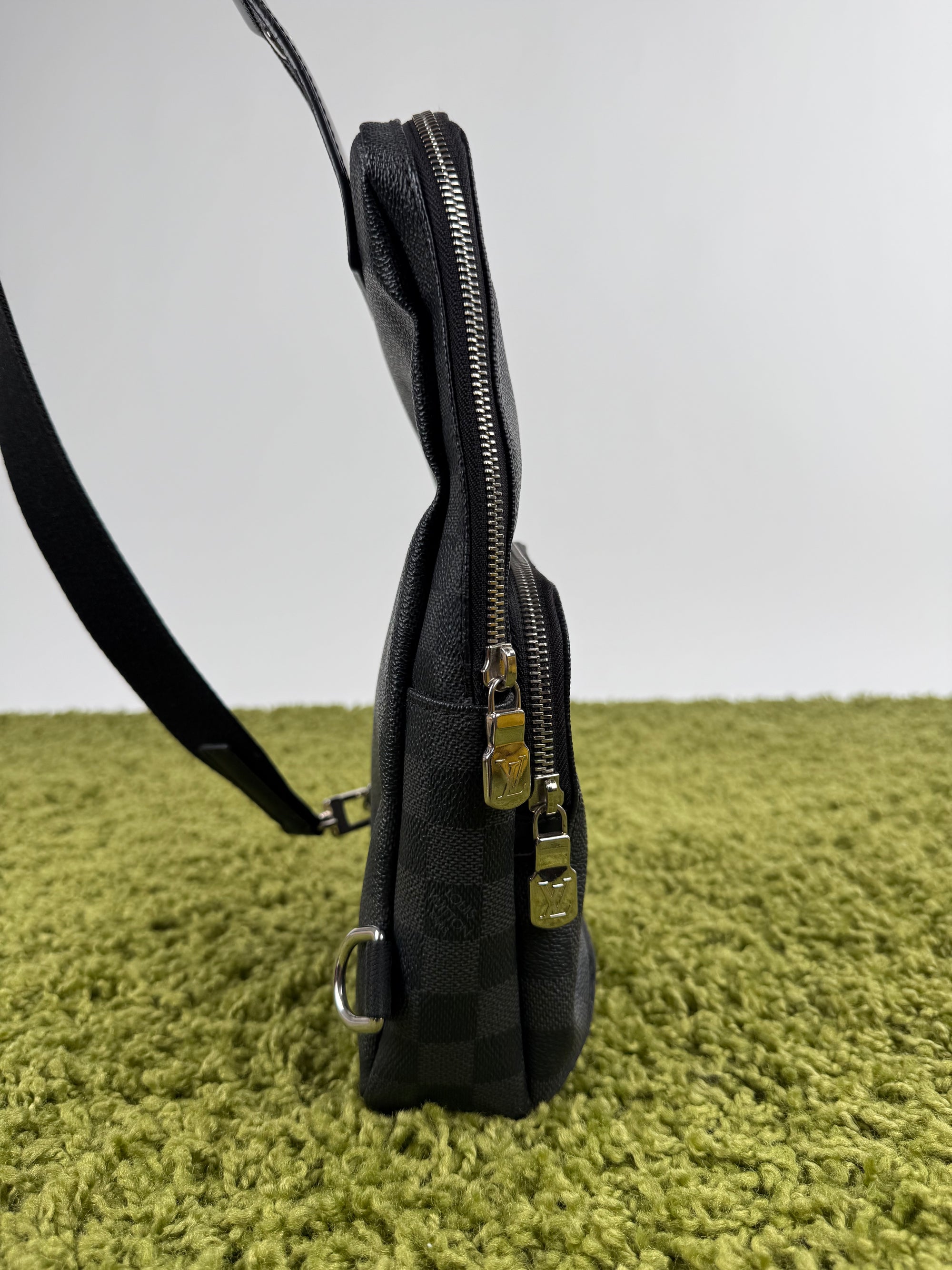 Borsello Avenue Sling Louis Vuitton Nero