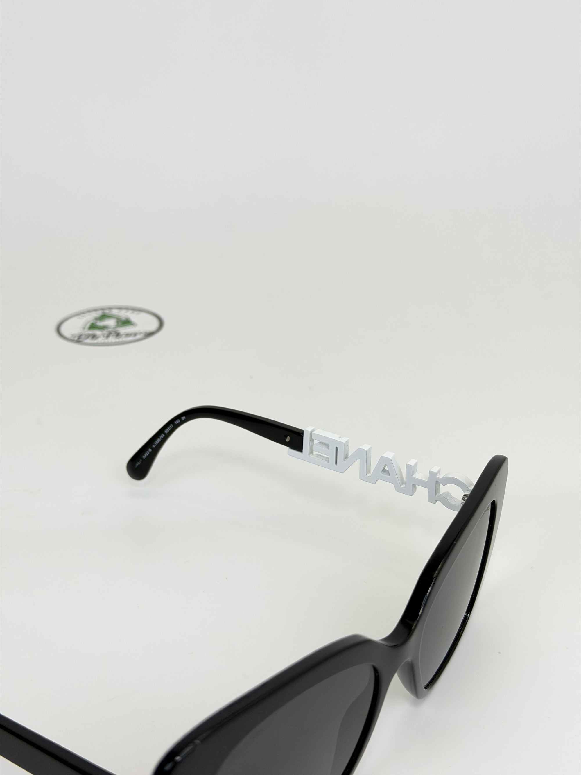 Occhiali Chanel neri