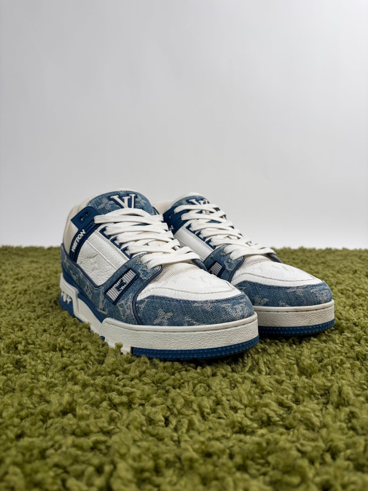 Louis Vuitton Trainer In Denim Blu 7.5 - Second Hand Di Fiore