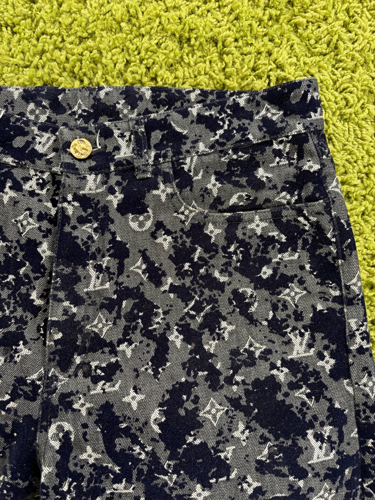 Jeans Louis Vuitton Monogram Flock Seasonal Multicolor 32 - Second Hand Di Fiore