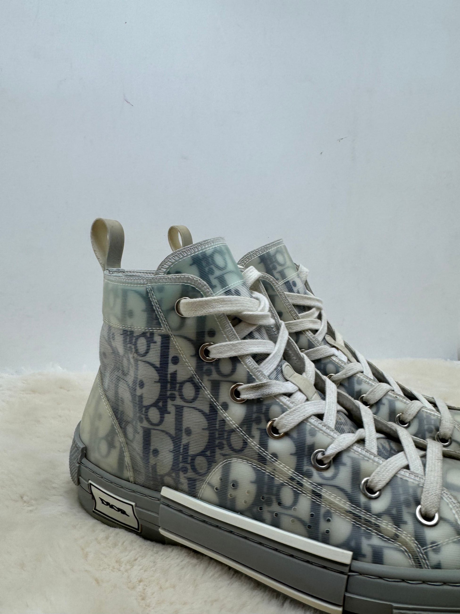 Dior B23