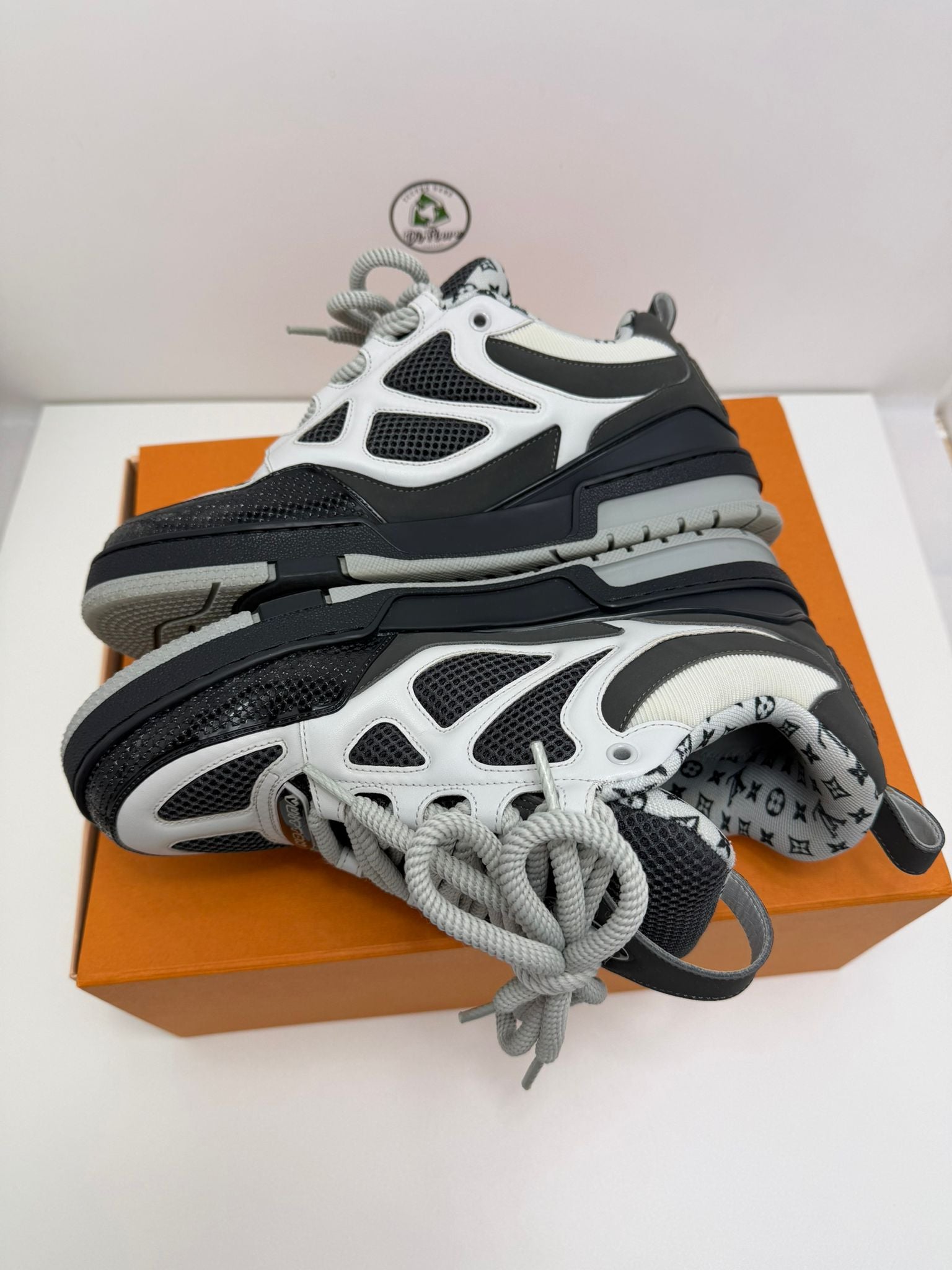 Louis Vuitton skate 43 grigie