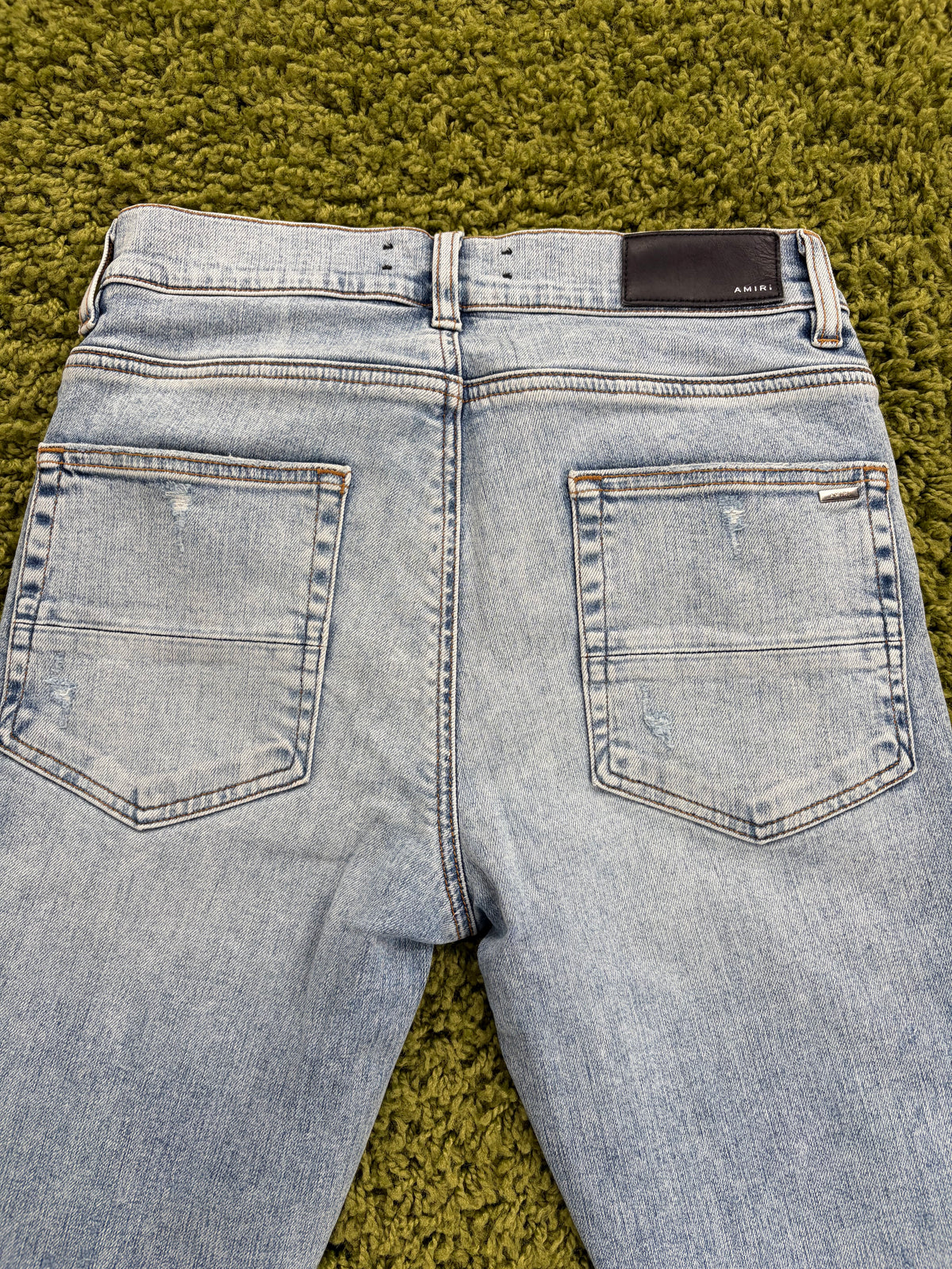 Jeans Amiri Distressed in Denim 30