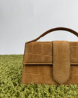 Jacquemus La Grande Bambino camoscio marrone con effetto Coccodrillo