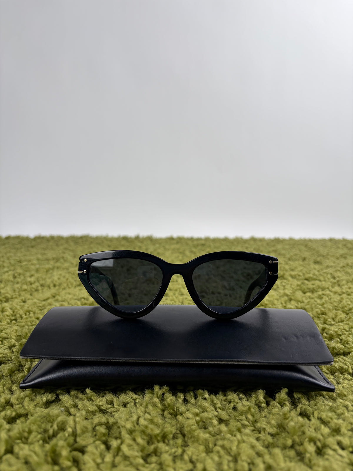 Occhiali Christian Dior Signature B2U In Acetato Nero con montatura a farfalla