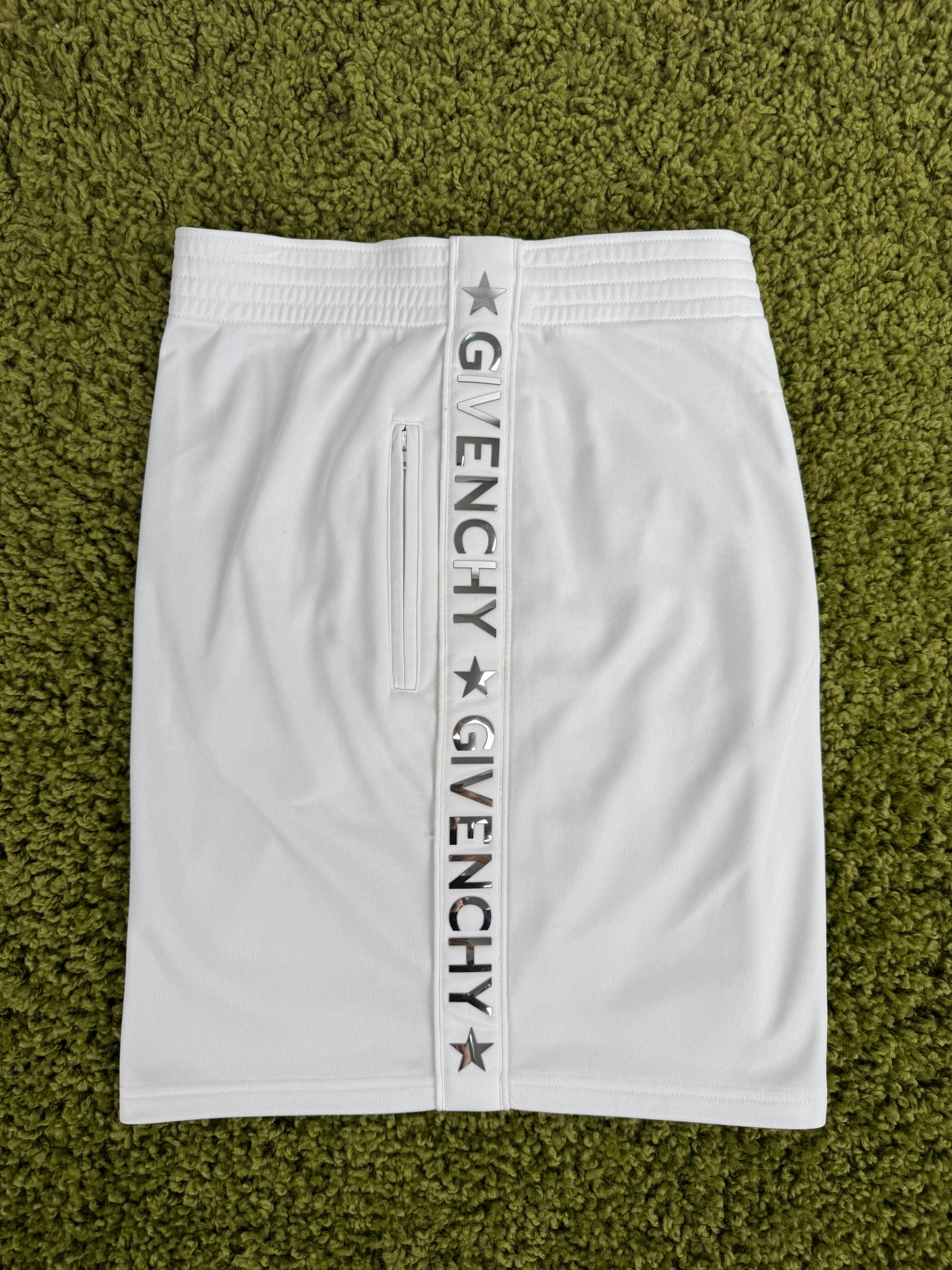 Gonna Givenchy S