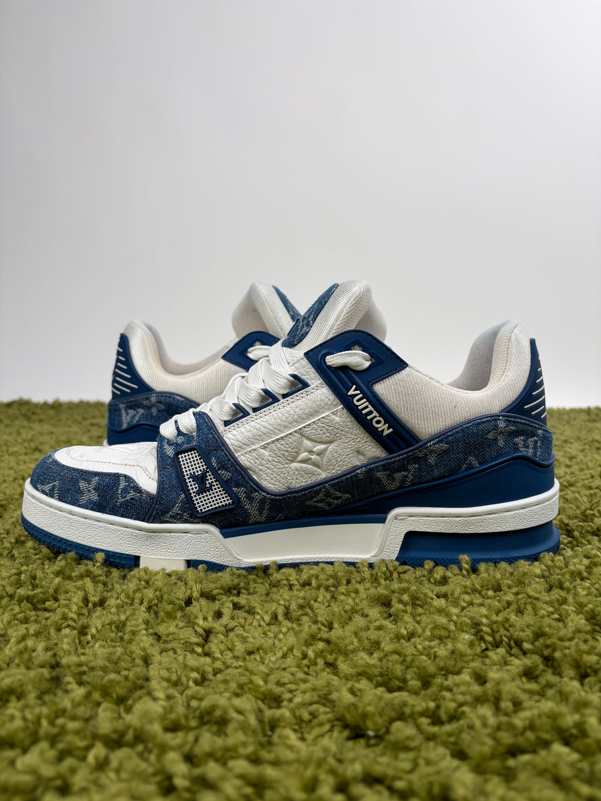 Louis Vuitton Trainer in Denim Blu 8.5