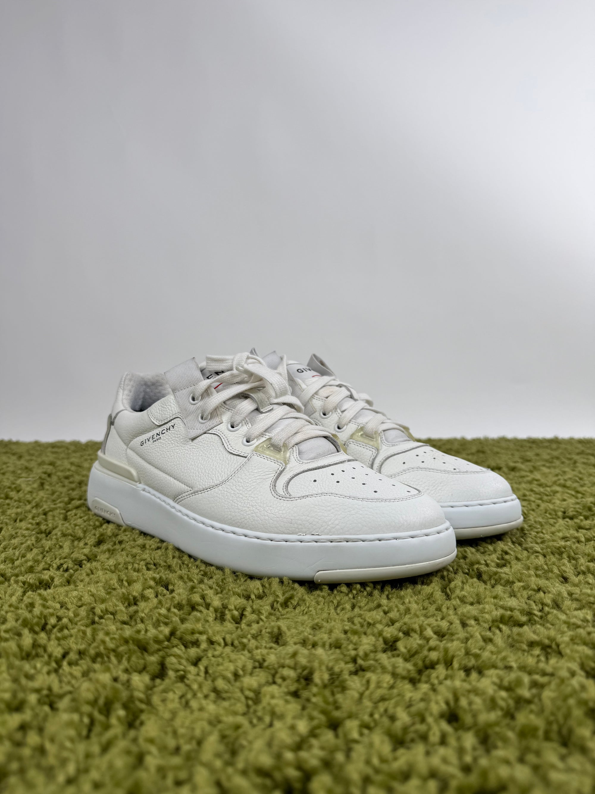 Givenchy Wing Low Sneaker 43