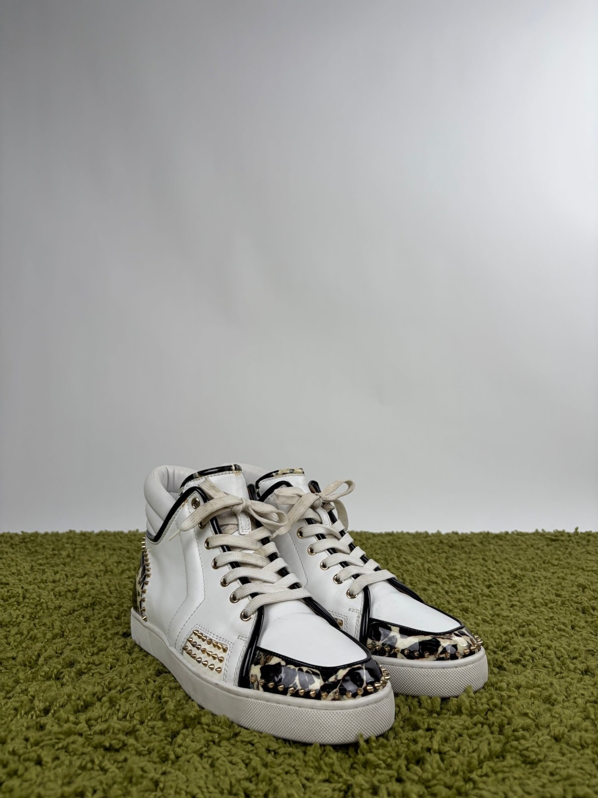 Louboutin Size 43 bianche e oro - Second Hand Di Fiore