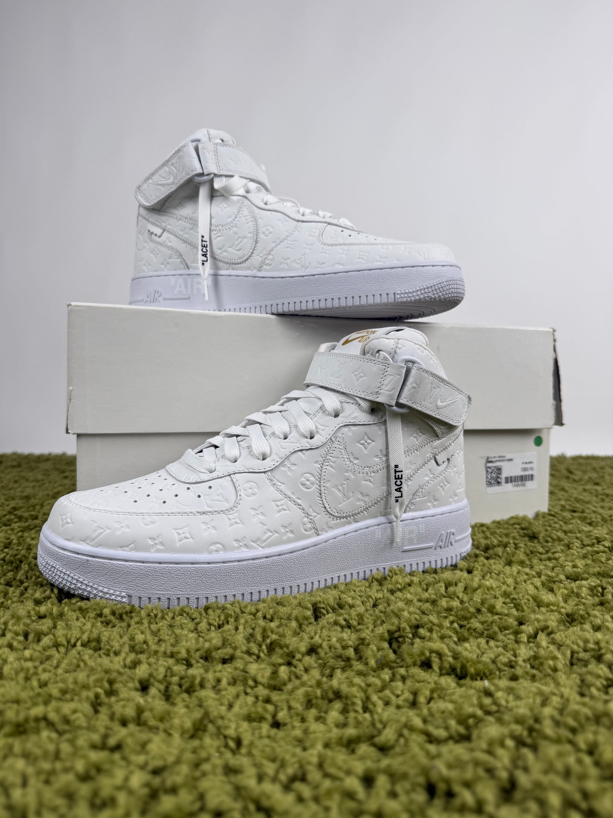 Louis Vuitton x Nike air force 1 High 42