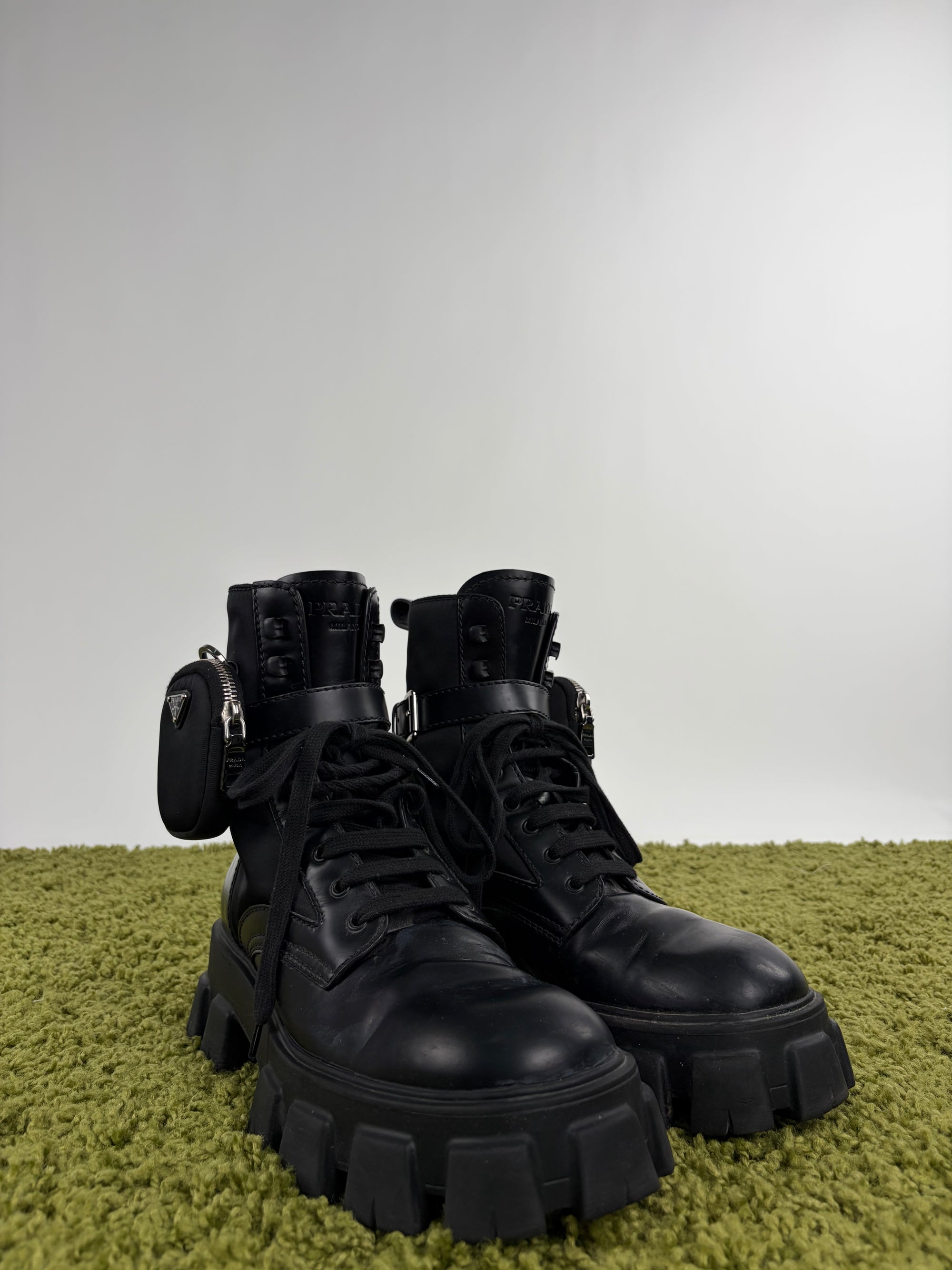 Stivali Prada Size 9=43 neri