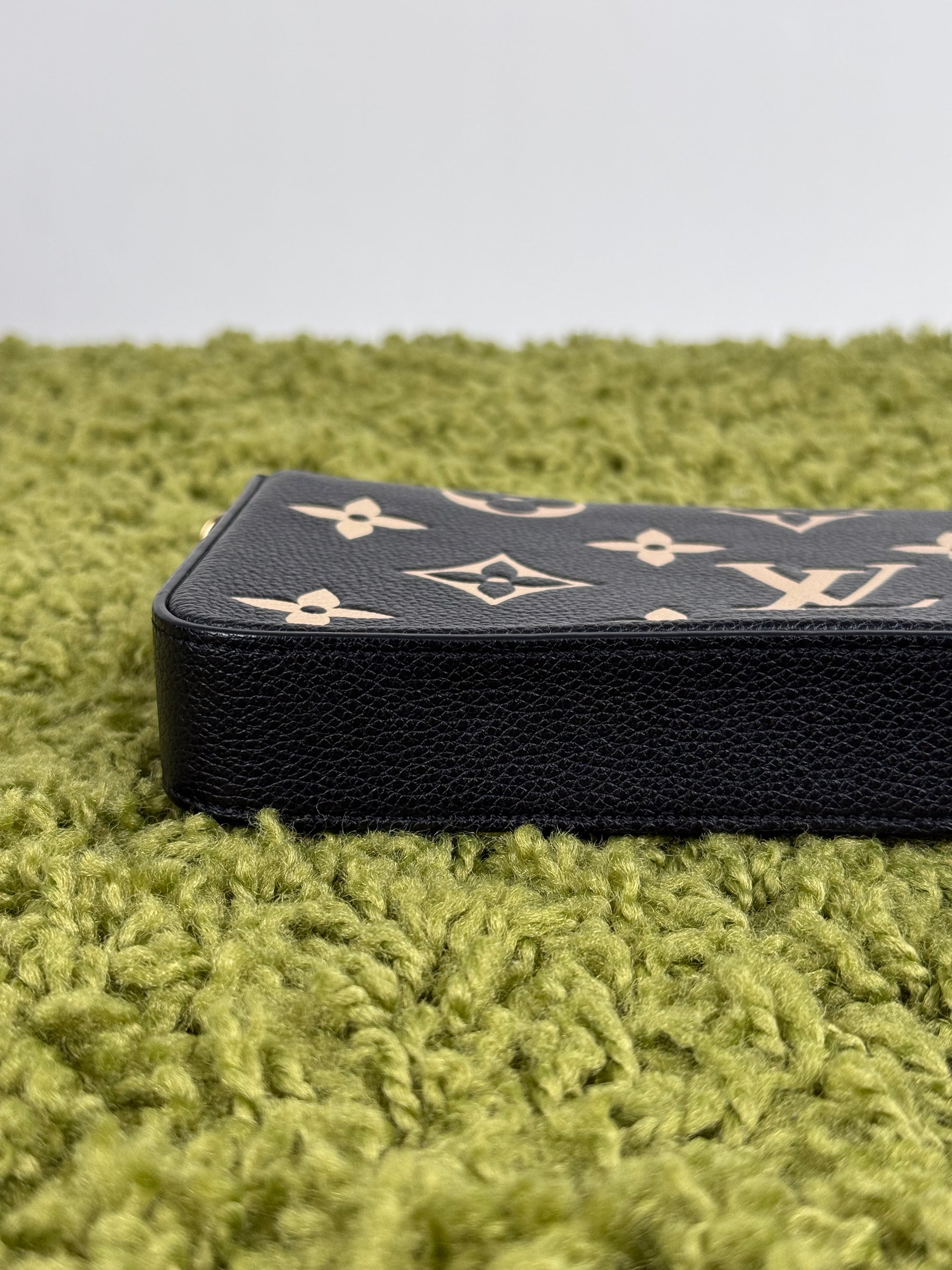 Pochette Louis Vuitton nera
