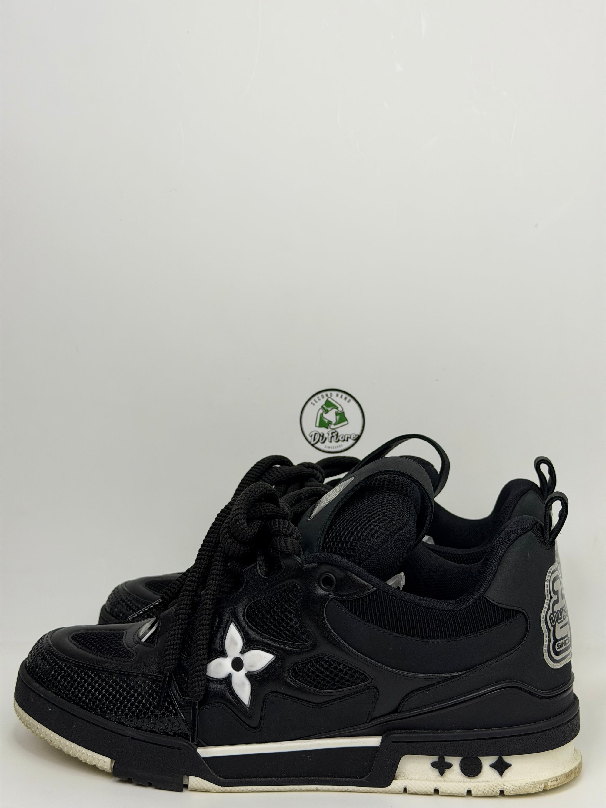 Louis Vuitton skate Size 10=44 veste 45 nera e bianca