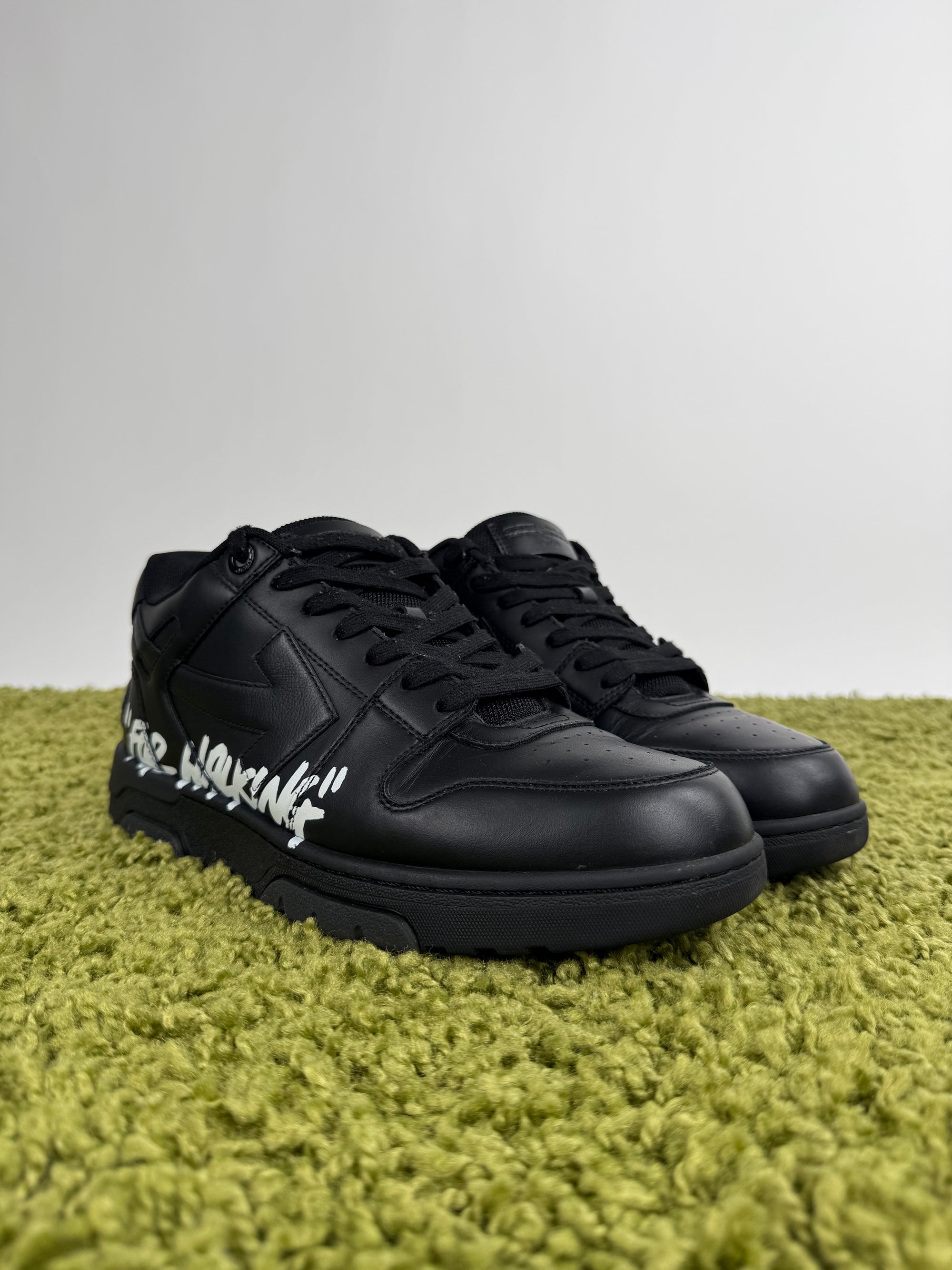 Off White “For Walking” Nero 45