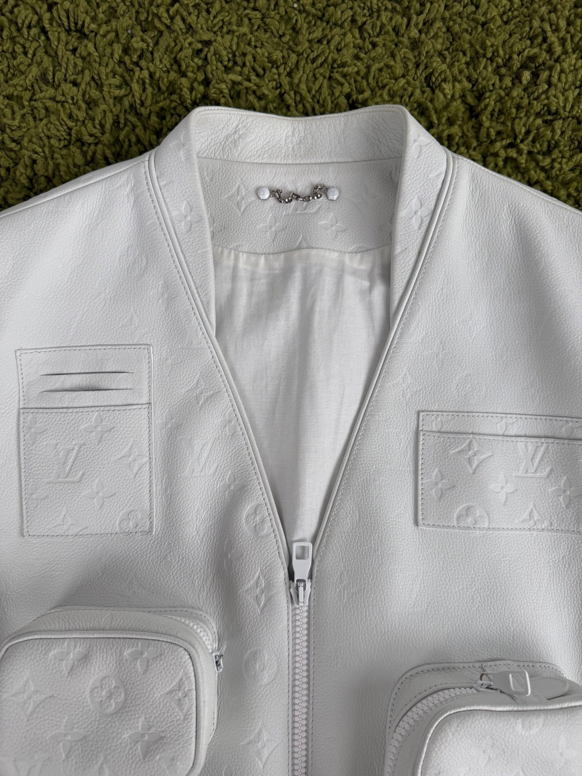 Gilet Louis Vuitton X Virgil Abloh in pelle Monogram Bianco 54 - Second Hand Di Fiore