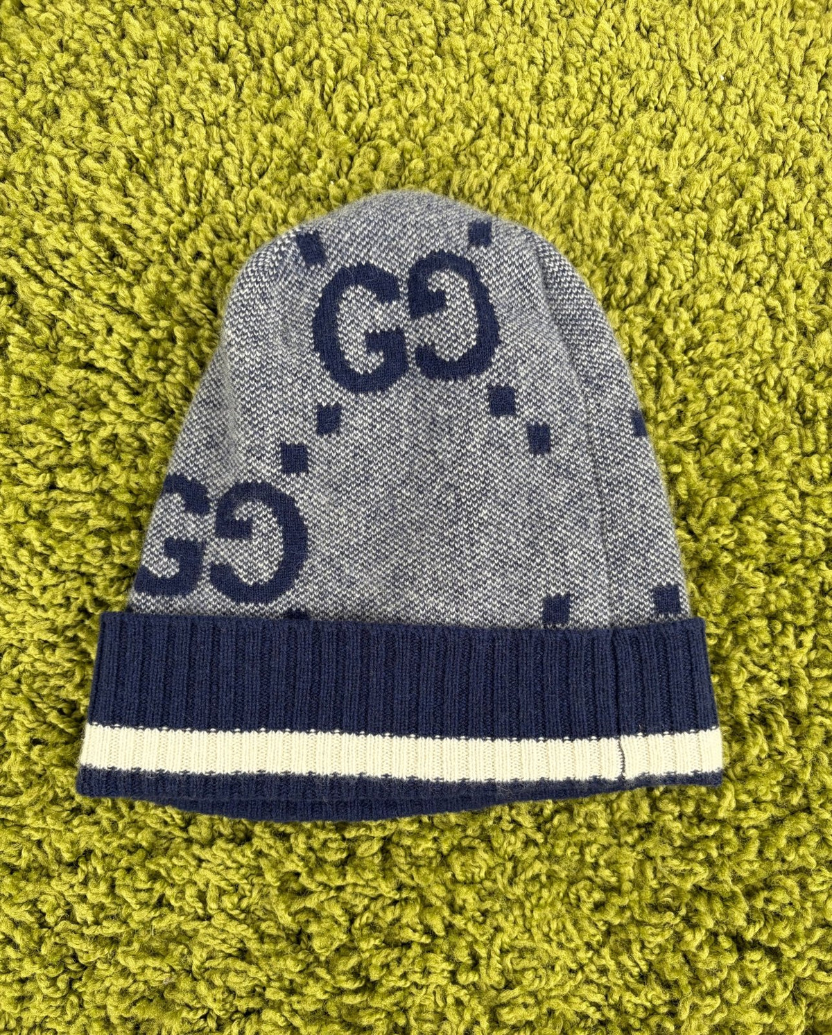 Cappello Gucci GG Knit in cashmere Grigio Multicolor M - Second Hand Di Fiore