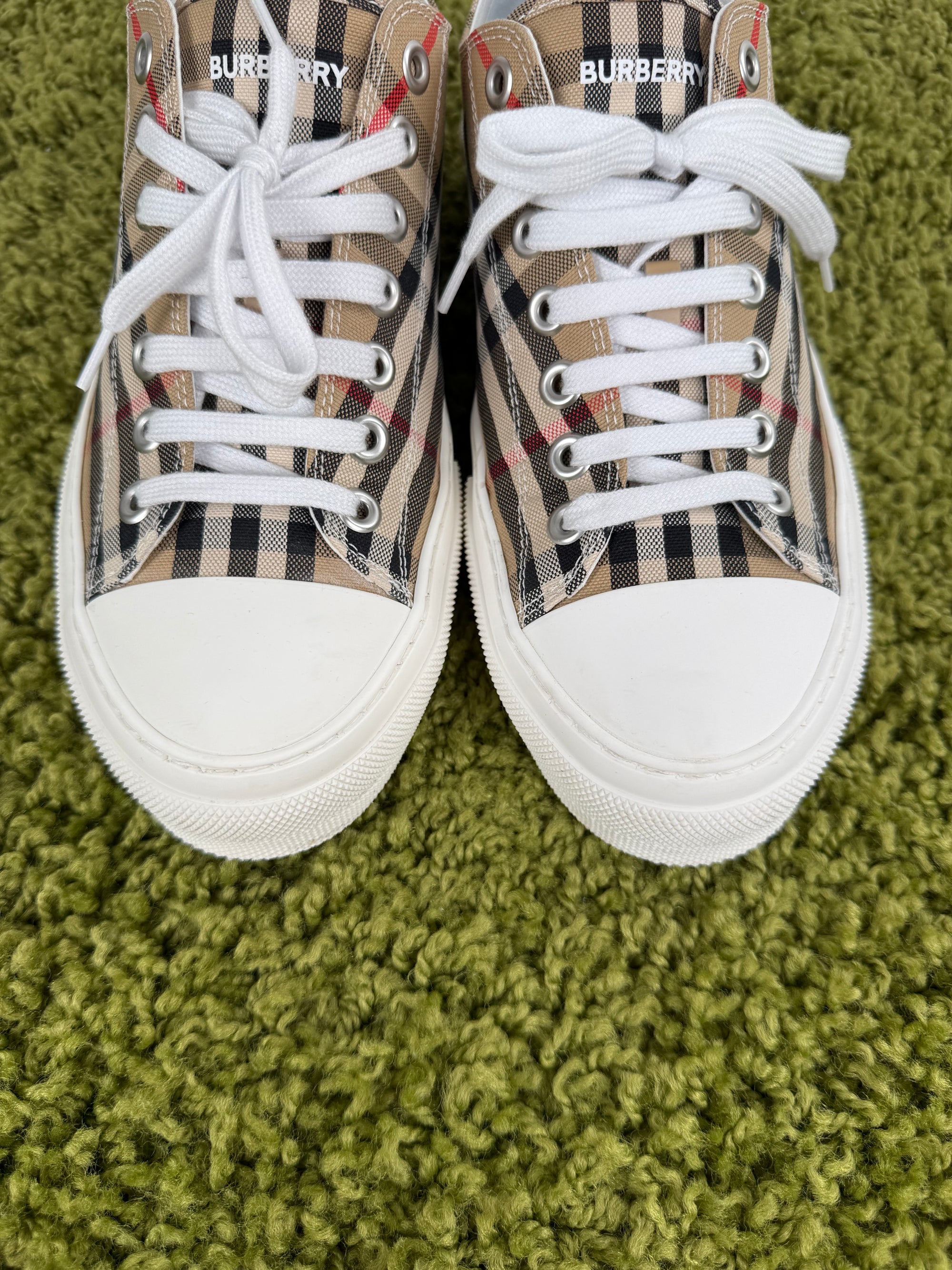 Burberry Check Beige 44