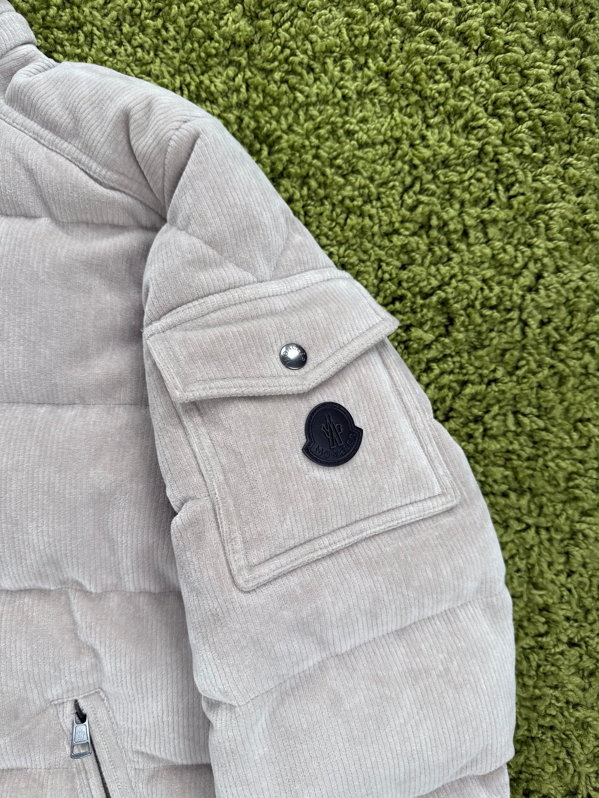 Giubbotto Moncler Con cappuccio Rimovibile L
