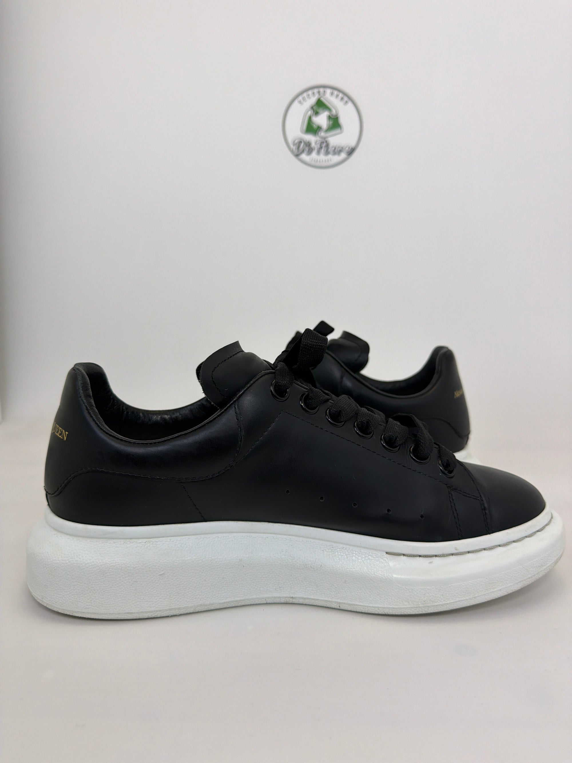 Alexander McQueen  40