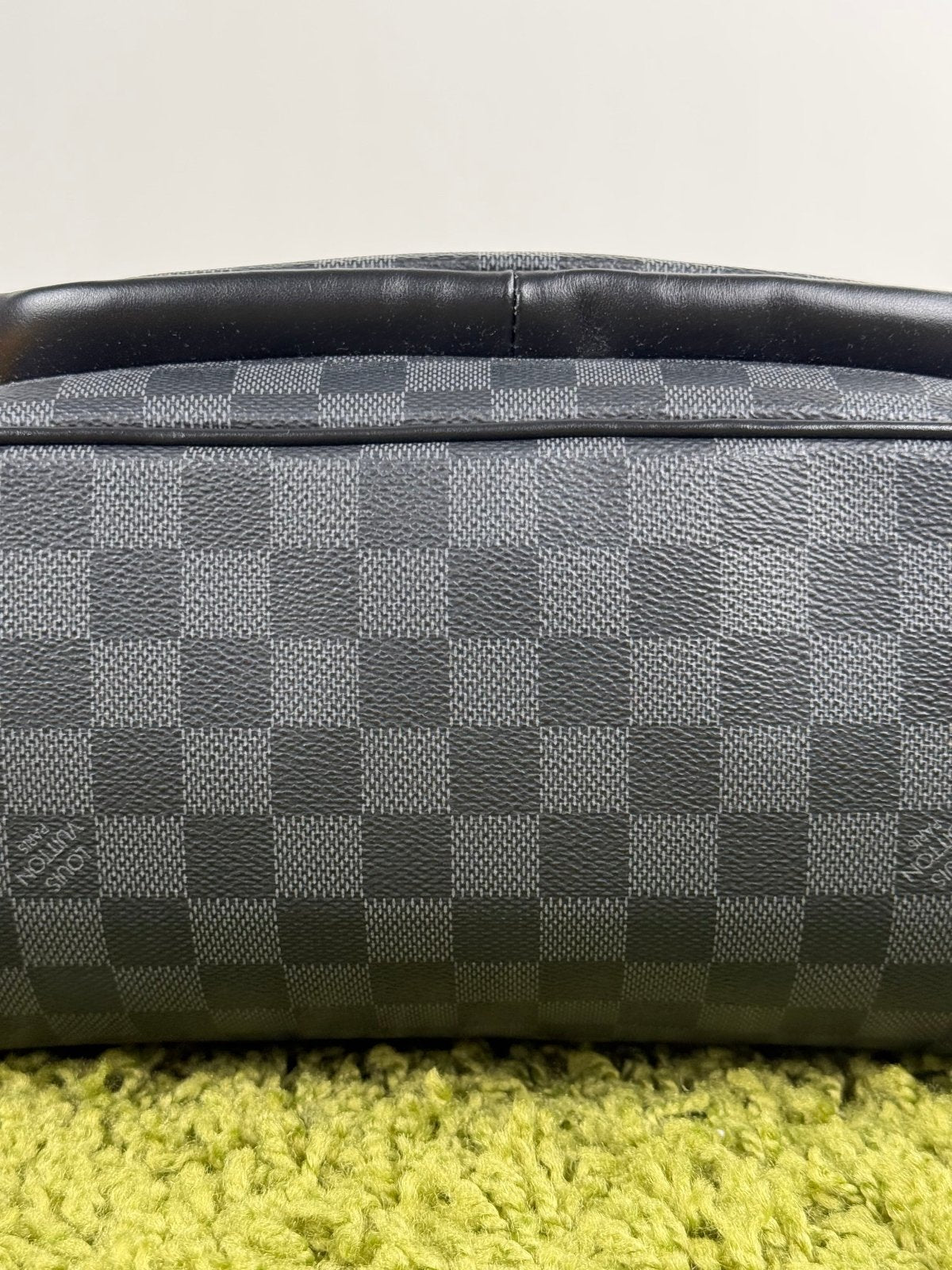 Zaino Josh Damier Louis Vuitton Nero - Second Hand Di Fiore