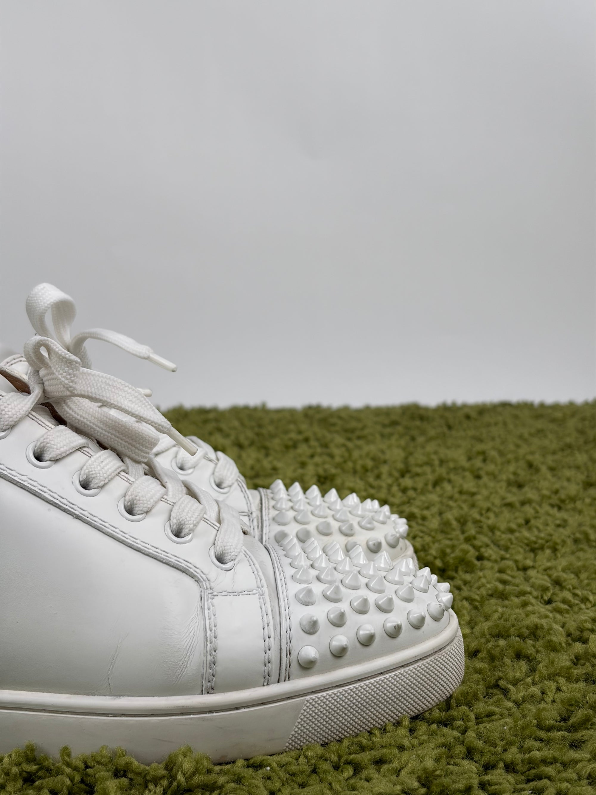 Louboutin basse Size 39 bianche