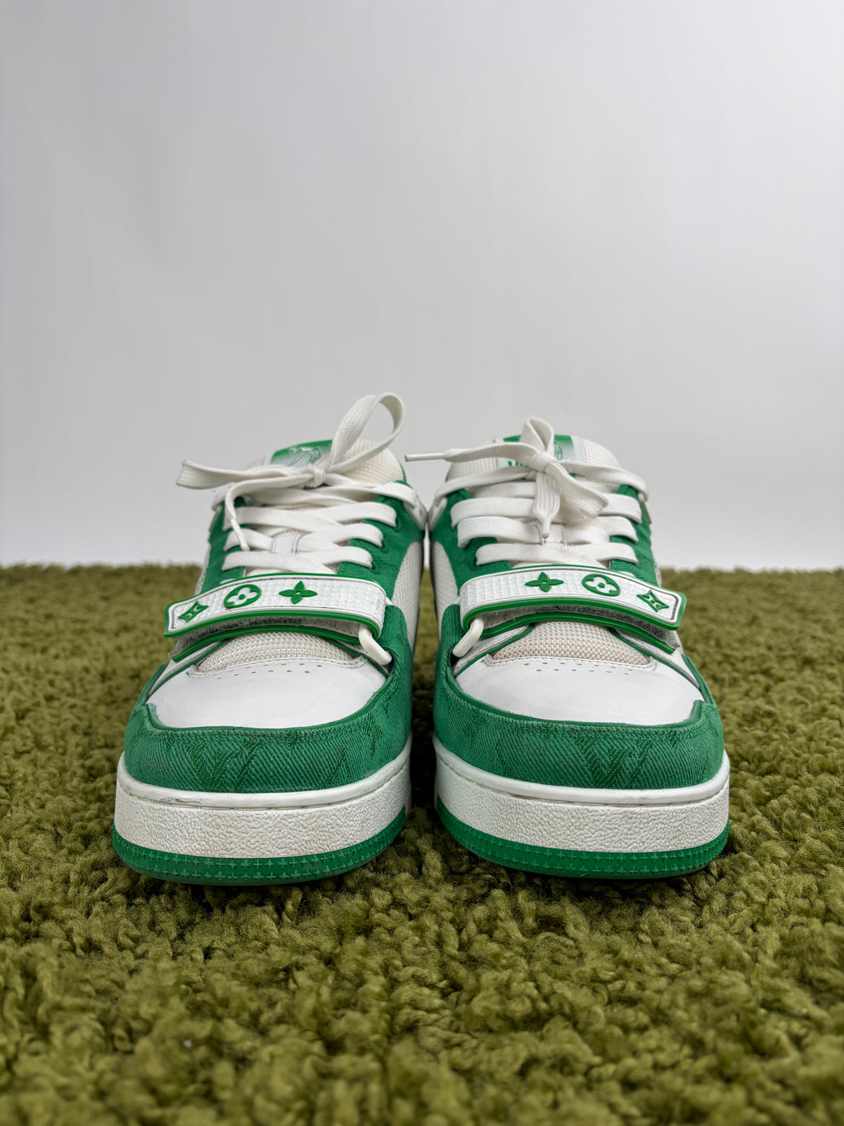 Louis Vuitton Trainer in Denim Verde 7.5