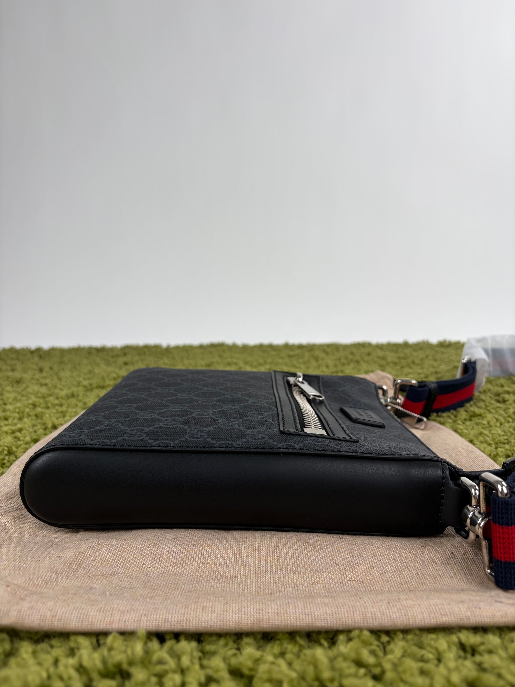 Borsello Gucci nero blu e rosso