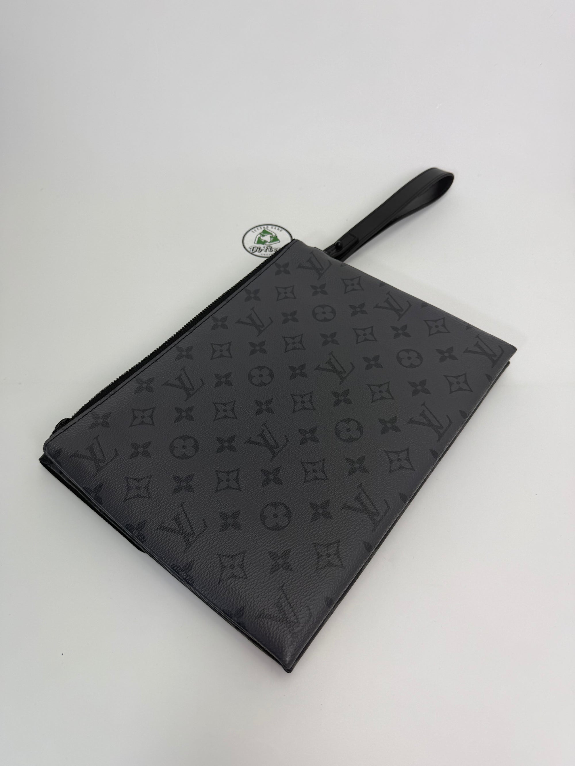 Louis Vuitton pochette lock nera