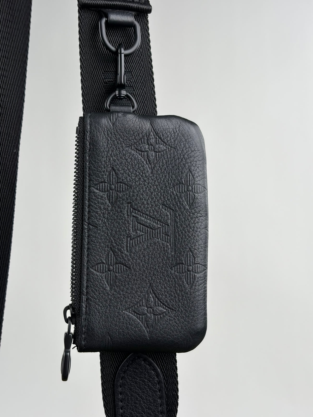 Borsa Louis Vuitton Messenger Trio Nera