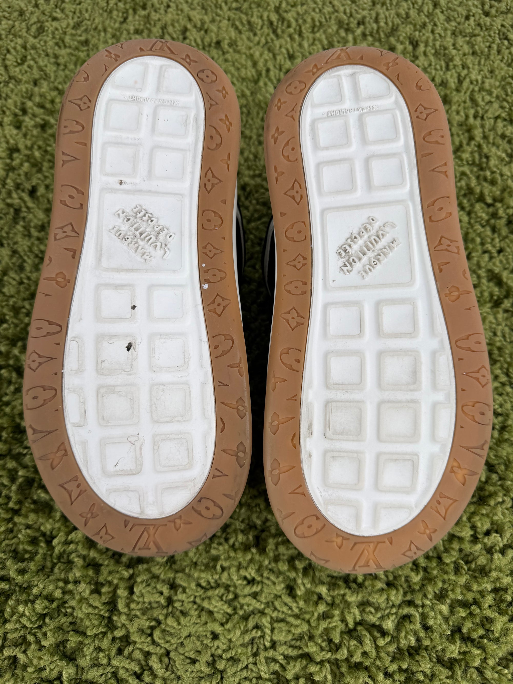 Lv Tilted Louis Vuitton Nero 7.5