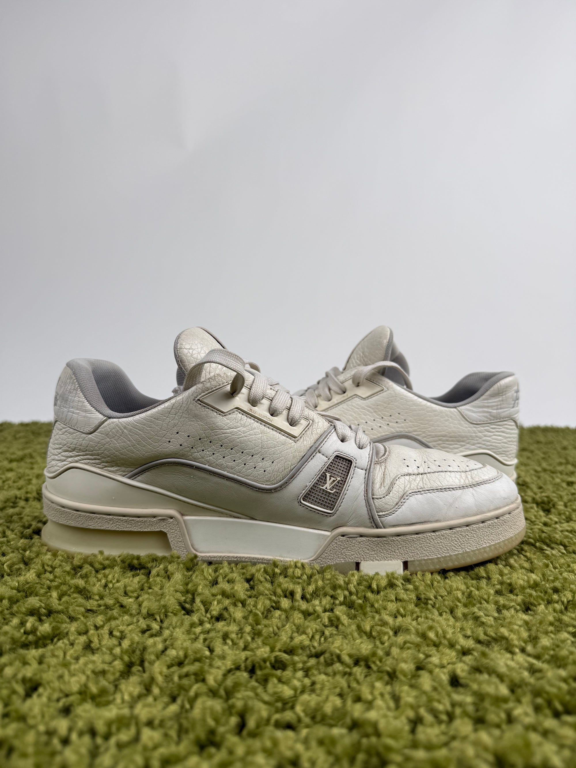 Louis Vuitton Trainer 42 veste 43