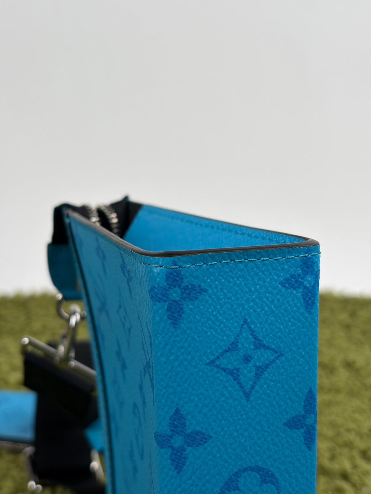 Mini Borsa a tracolla Louis Vuitton Gaston Azzurra