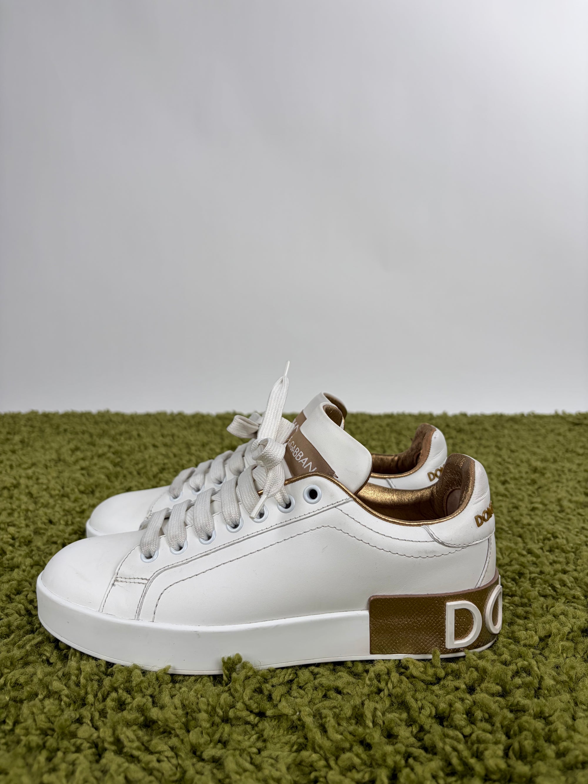 Dolce e gabbana Size 37 bianche e oro