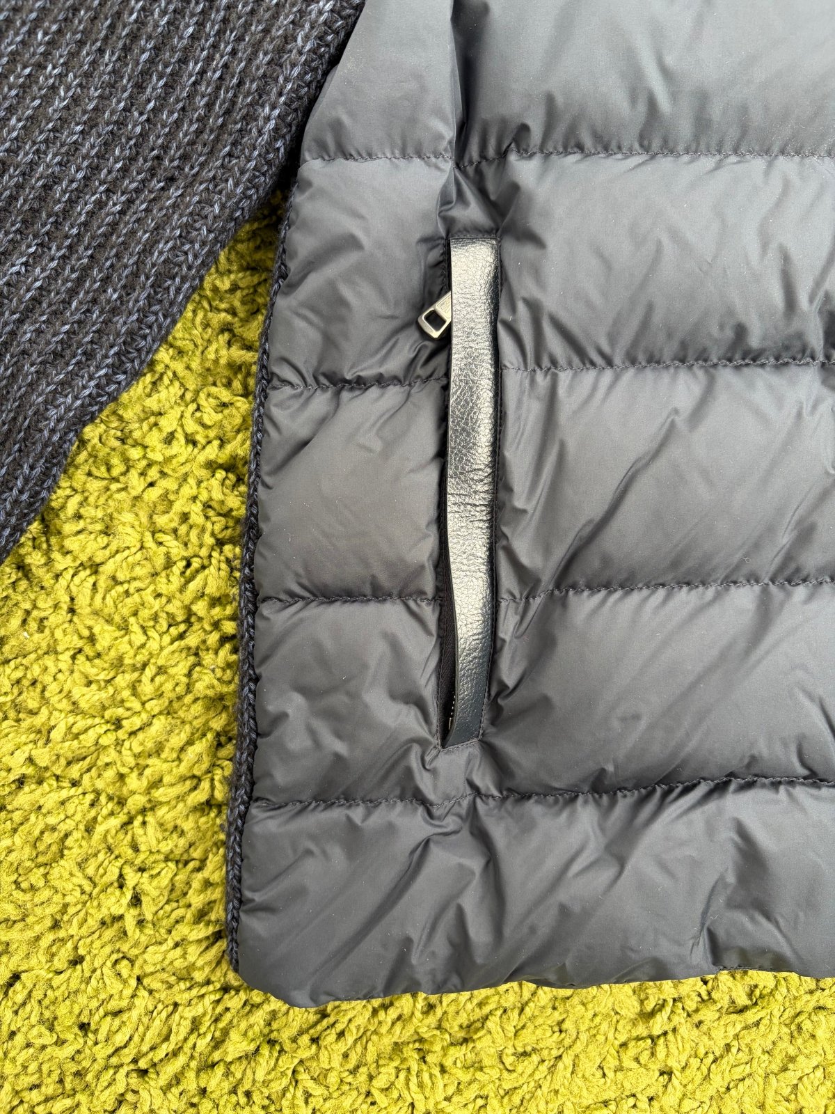 Cardigan con Fronte imbottito Moncler S - Second Hand Di Fiore
