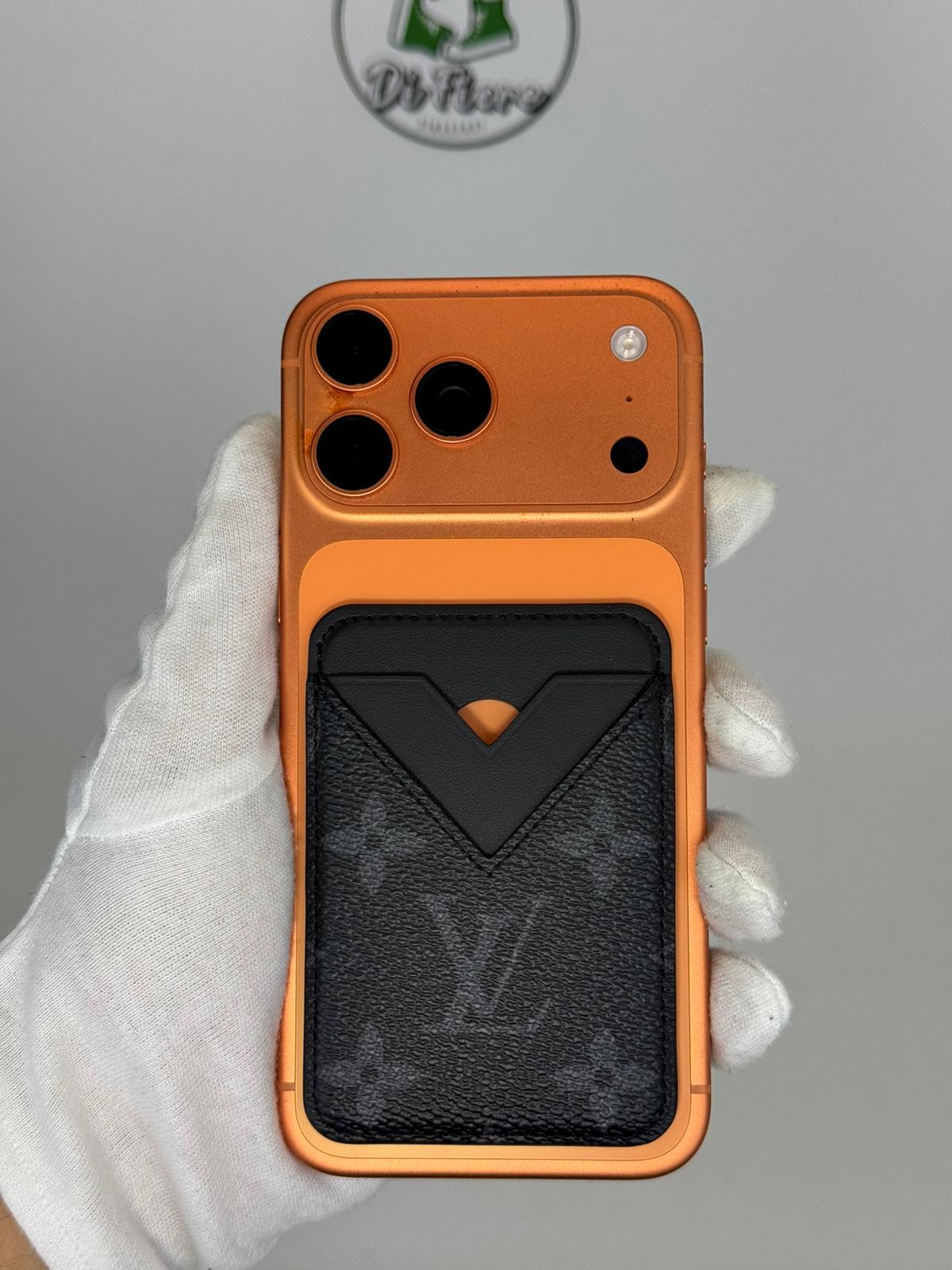 Portacarte magnetico Eclipse nero e grigio