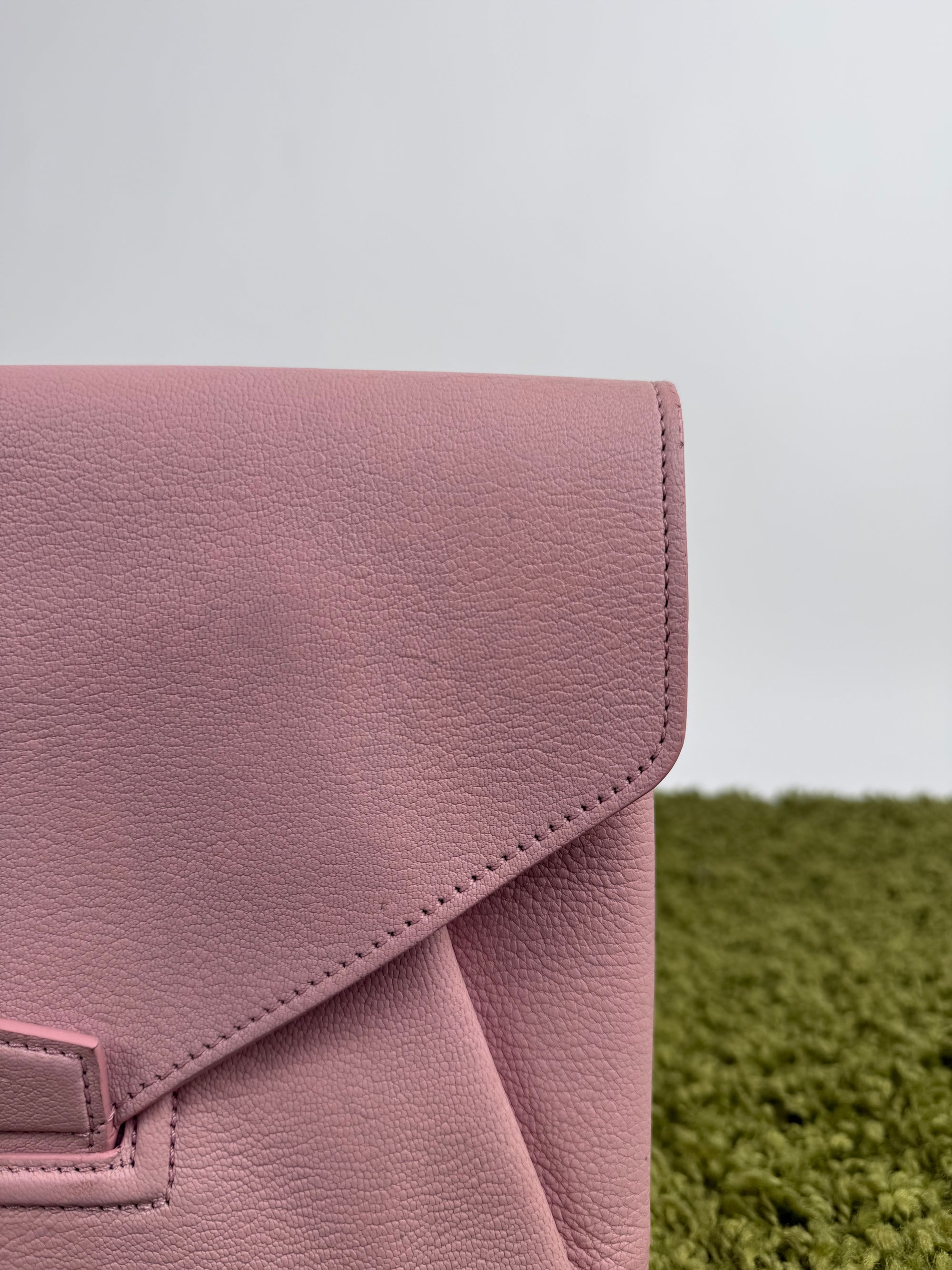 Pochette Givenchy in pelle Rosa