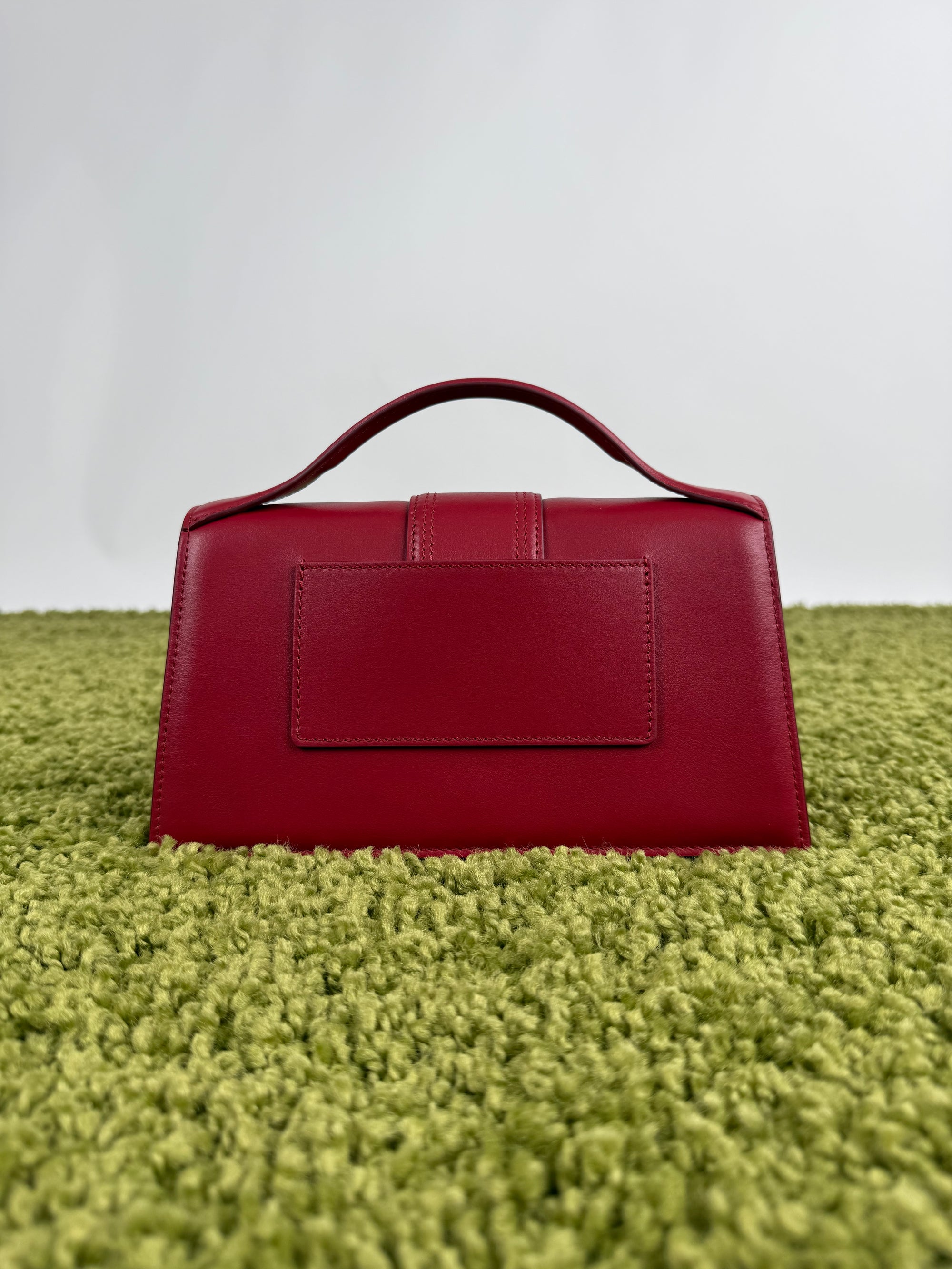 Jacquemus grande bambino Bordeaux