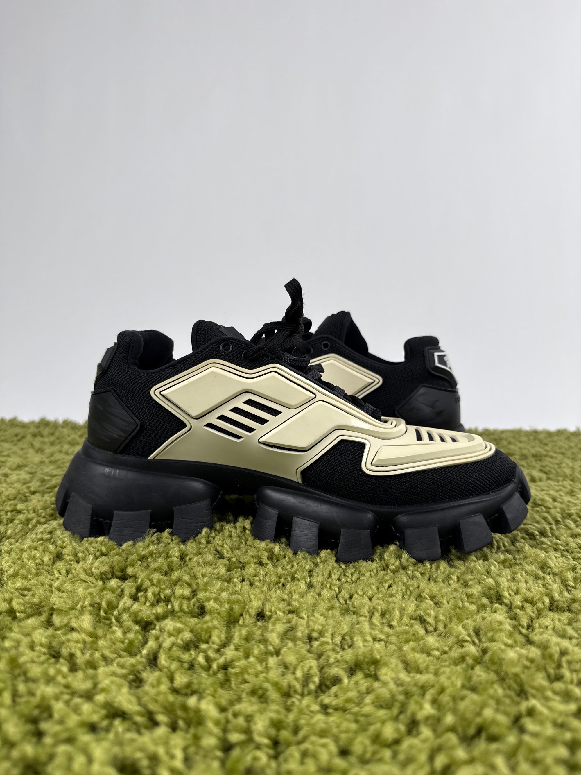 Prada Cloudbust Thunder gialla 6