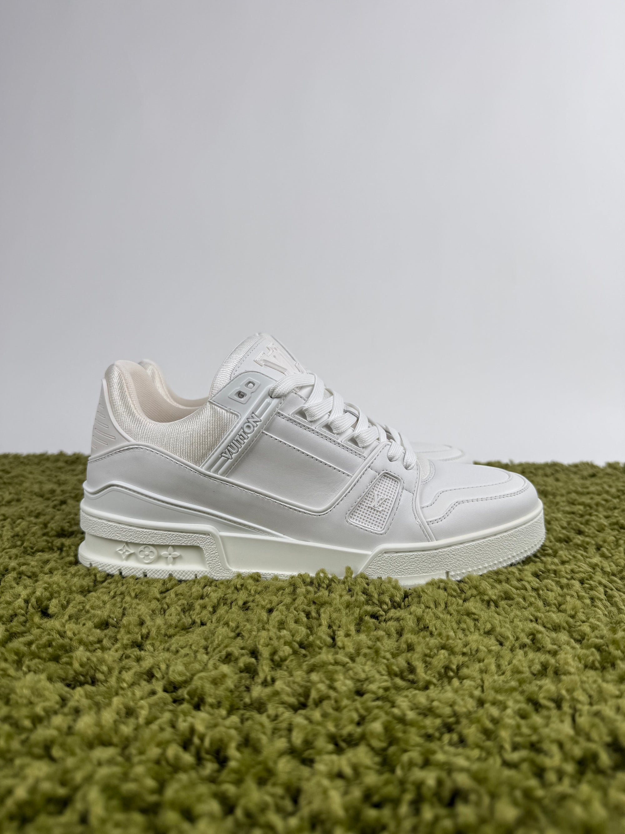 Louis Vuitton Trainer Bianca 7.5