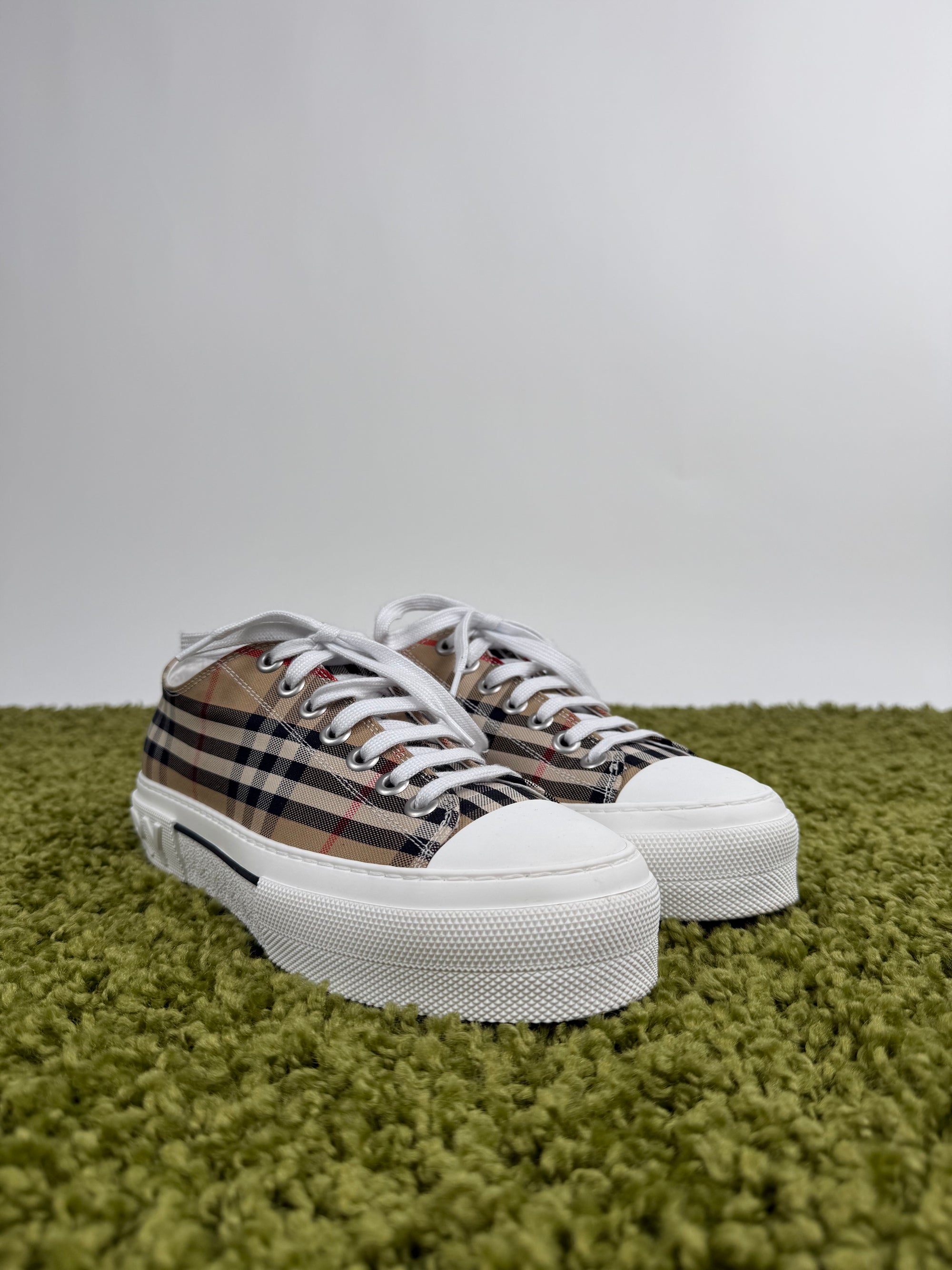 Burberry Low Sneaker 41