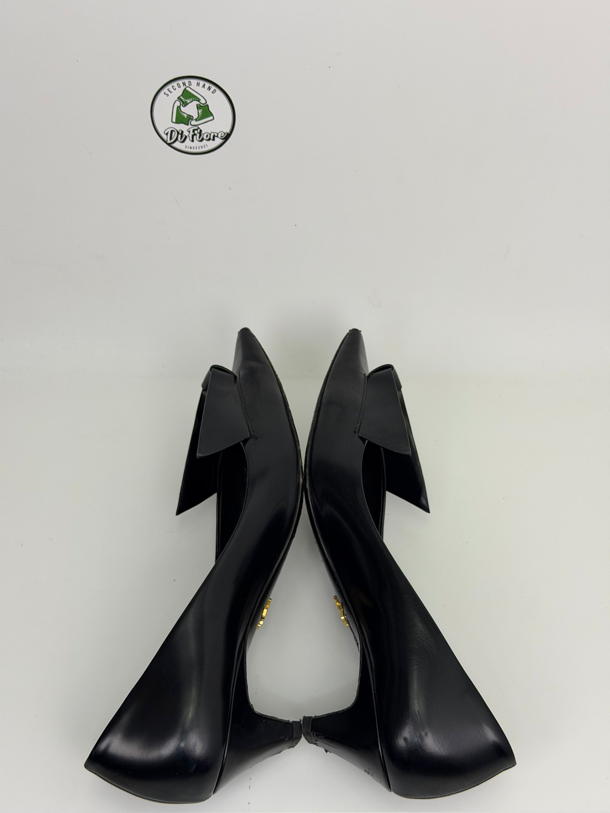Prada Size 37 nera