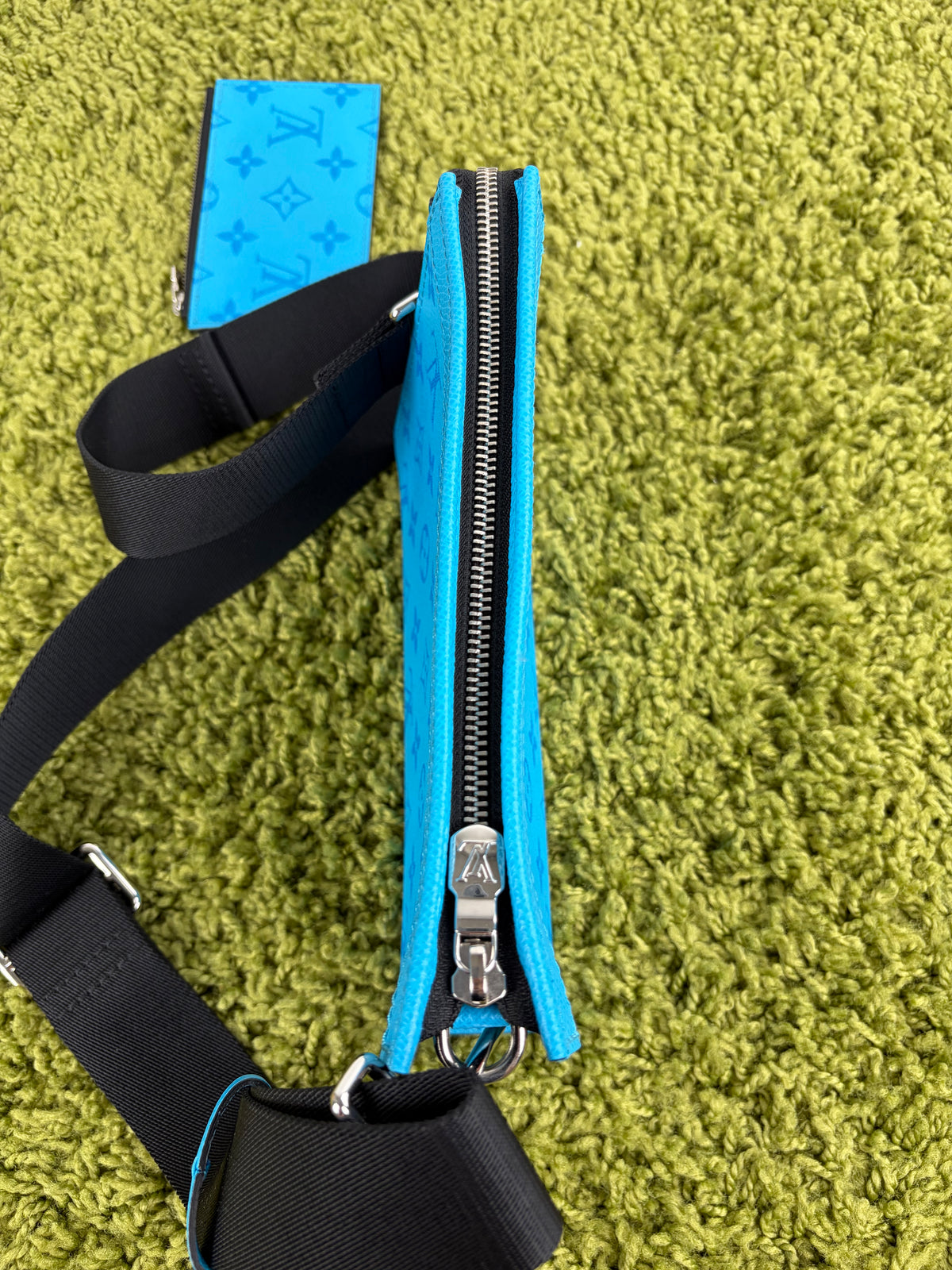 Mini Borsa a tracolla Louis Vuitton Gaston Azzurra