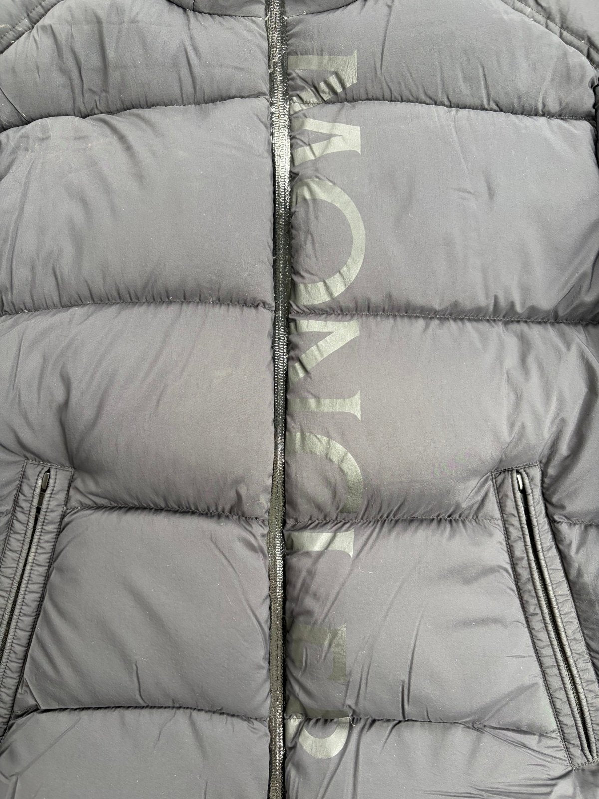 Giubbotto Moncler Nero 2 - Second Hand Di Fiore